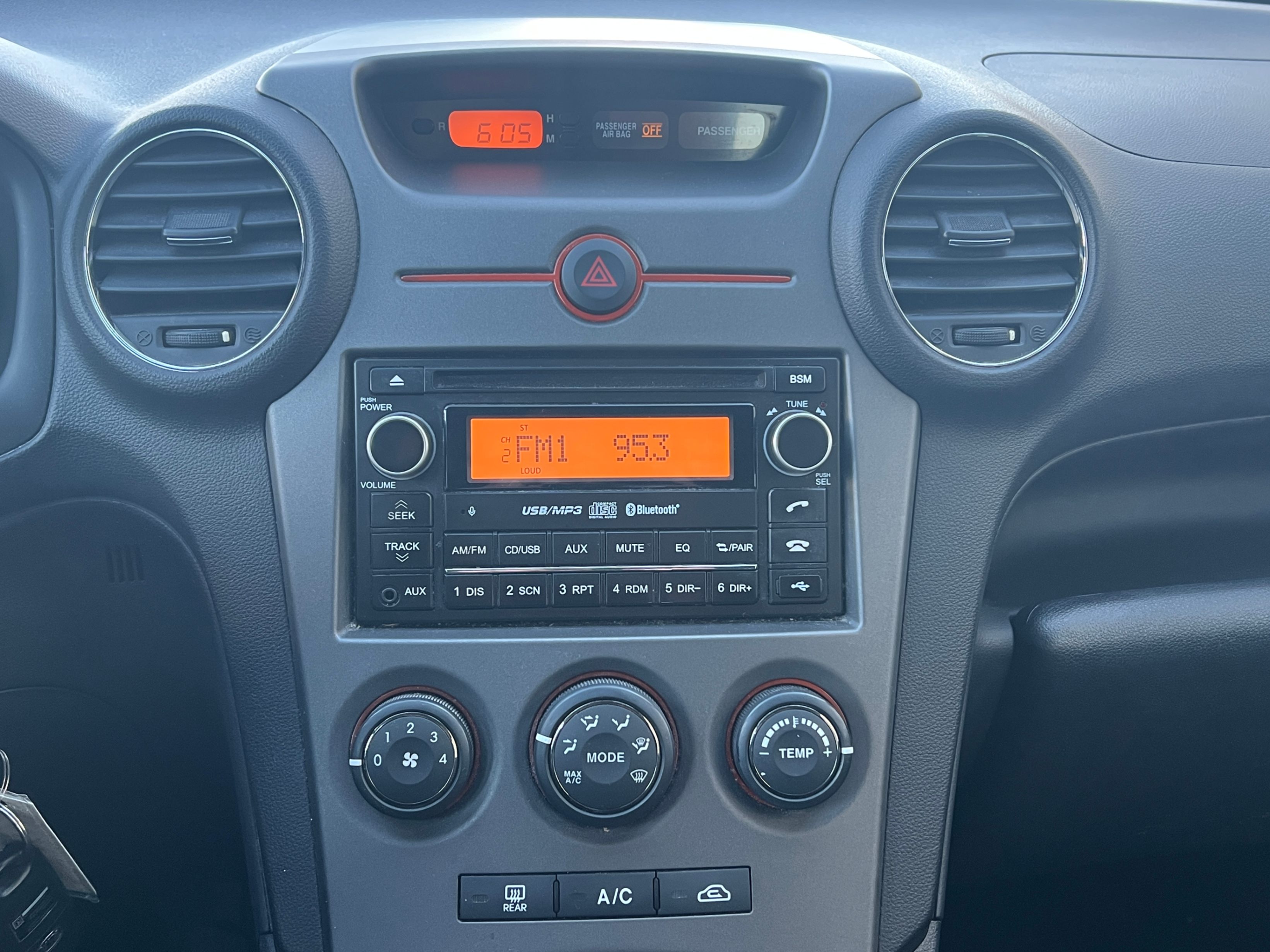 2011 Kia Rondo 4dr Wgn V6 EX. NO ACCIDENTS. BC LOCAL VEHICLE., 温哥华, 全款车