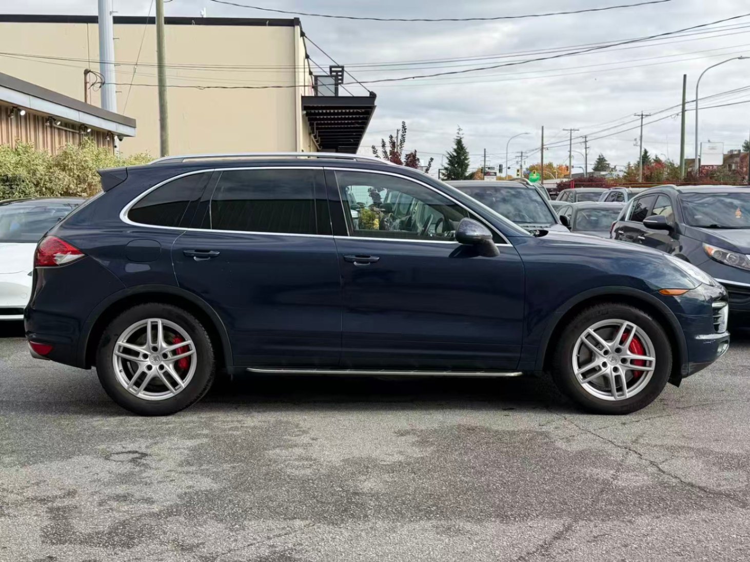 2011 Porsche Cayenne AWD 4dr Turbo. LOCAL BC VEHICLE. ONE OWNER., Vancouver, Cash