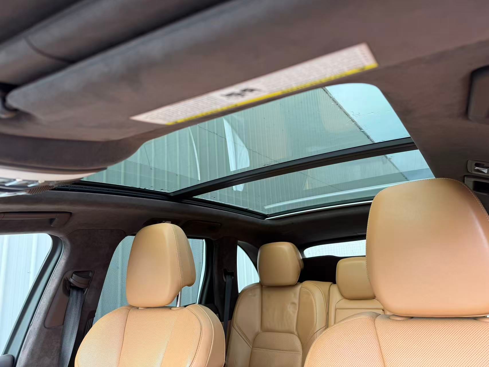 2011 Porsche Cayenne AWD 4dr Turbo. LOCAL BC VEHICLE. ONE OWNER., Vancouver, Cash