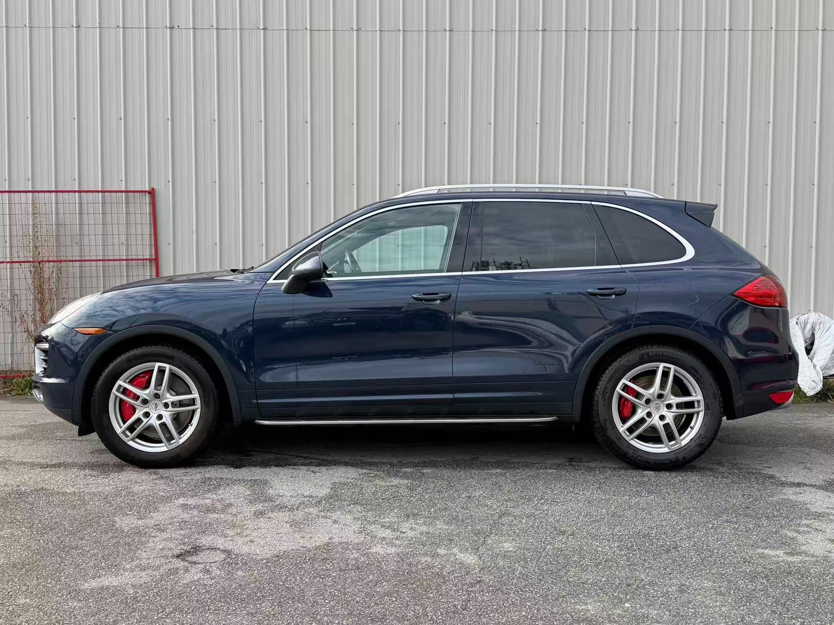 2011 Porsche Cayenne AWD 4dr Turbo. LOCAL BC VEHICLE. ONE OWNER., Vancouver, Cash