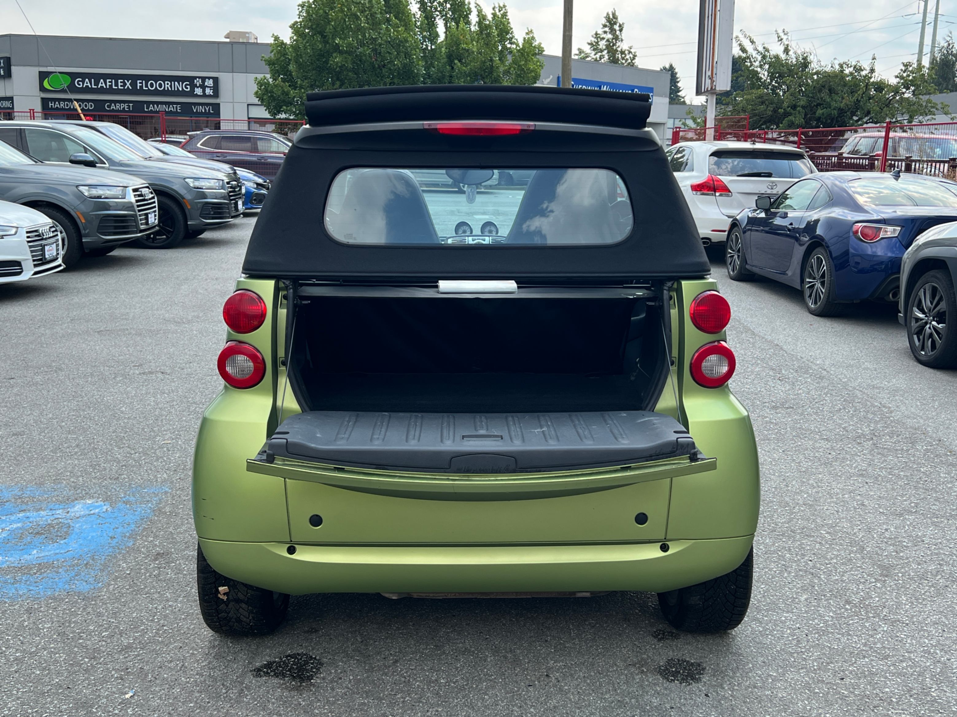 2011 Smart Fortwo 2dr Cabriolet. NO ACCIDENTS. BC LOCAL VEHICLE., Vancouver, Cash