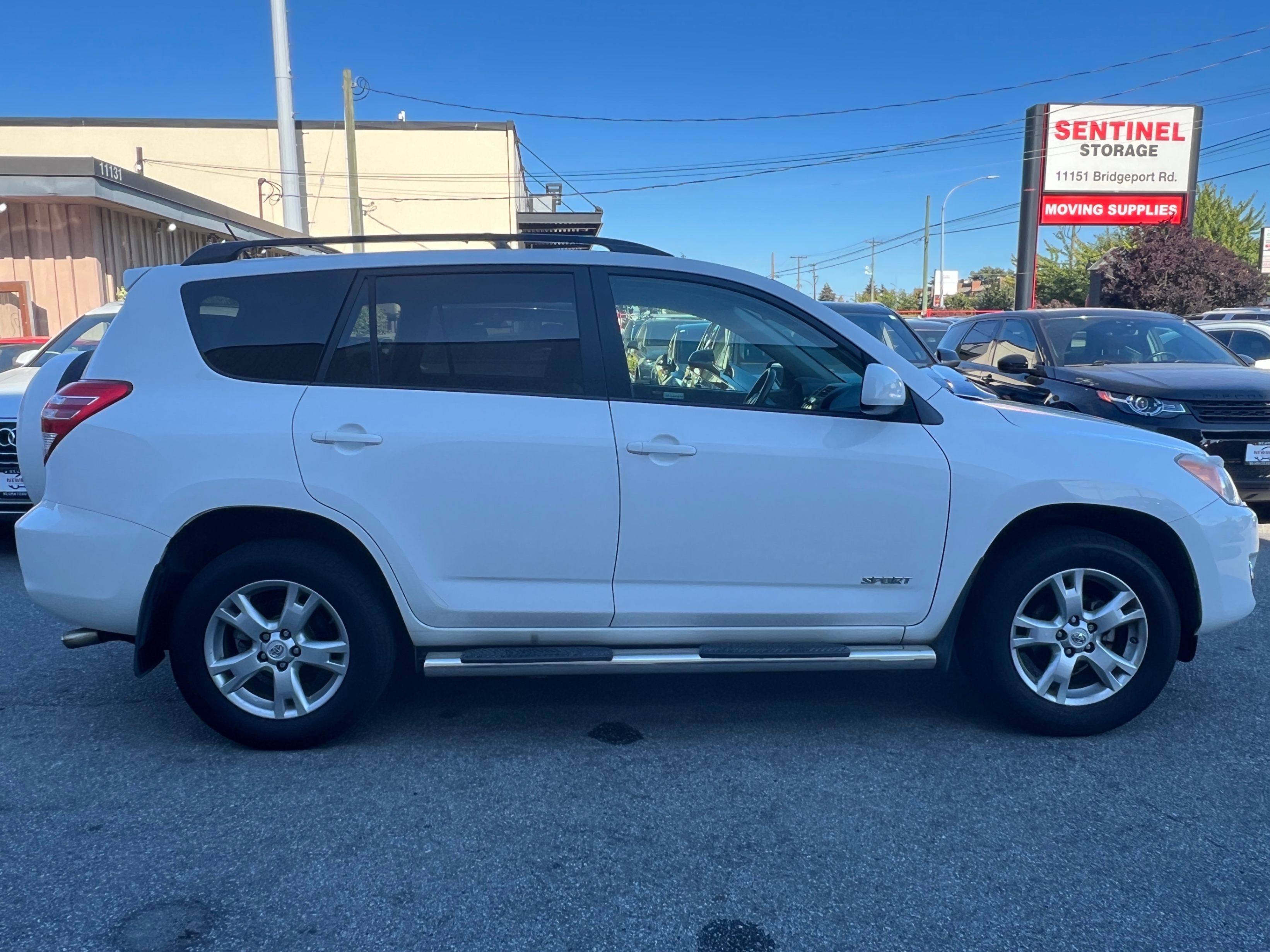 2011 Toyota RAV4 4WD 4dr I4. NO ACCIDENTS., Vancouver, Cash