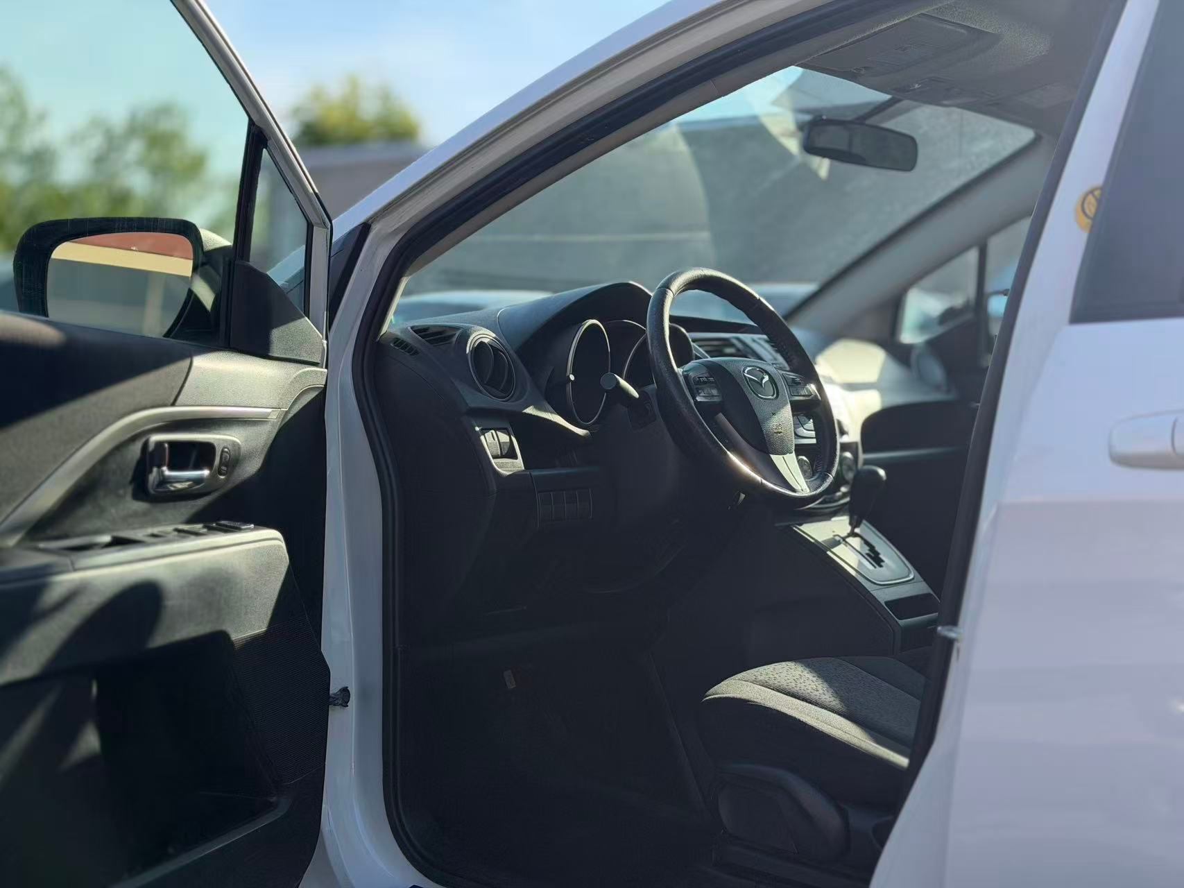 2012 Mazda Mazda5 GS. LOCAL BC VEHICLE. 6 SEATER., 温哥华, 全款车