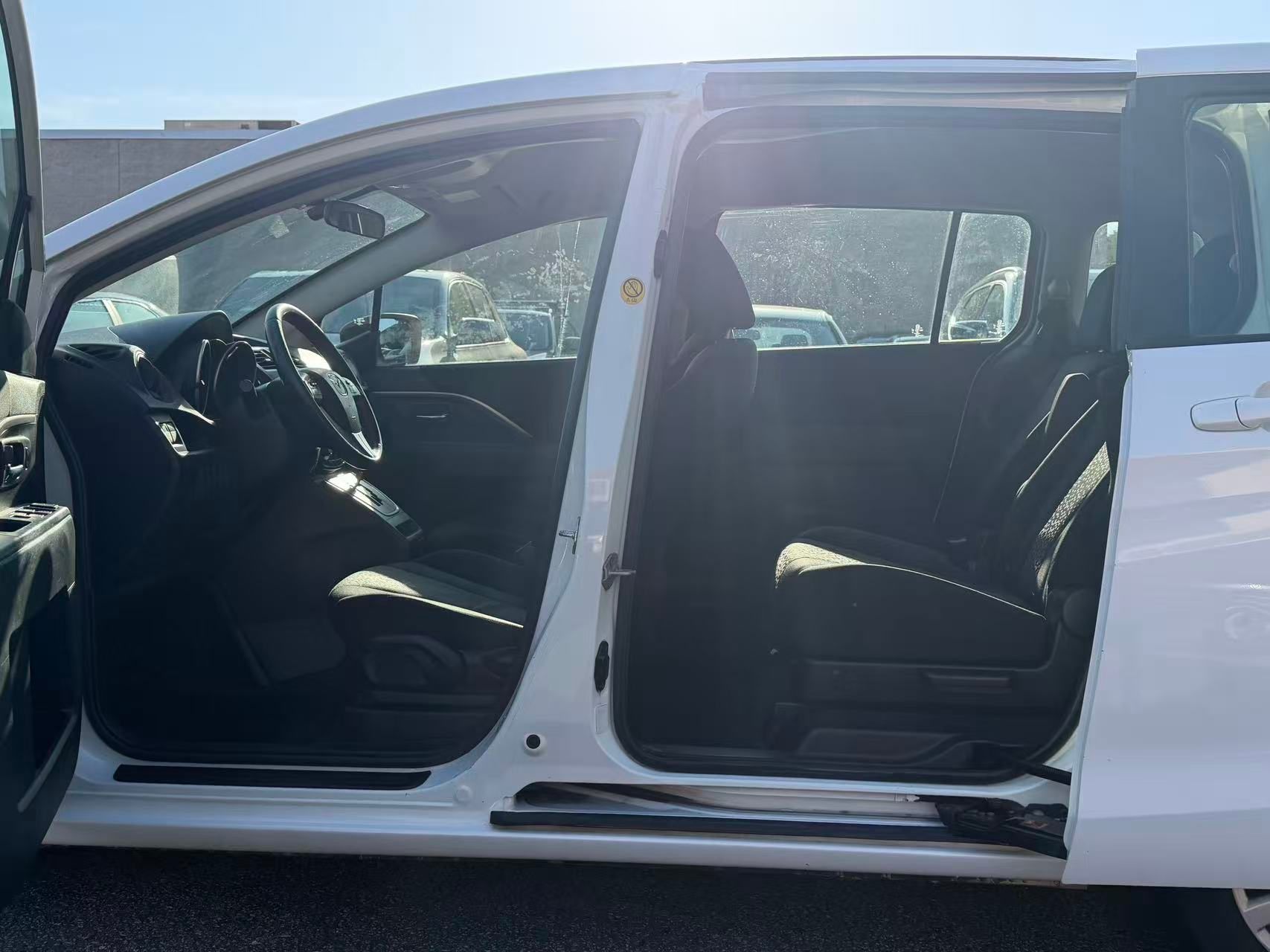 2012 Mazda Mazda5 GS. LOCAL BC VEHICLE. 6 SEATER., 温哥华, 全款车