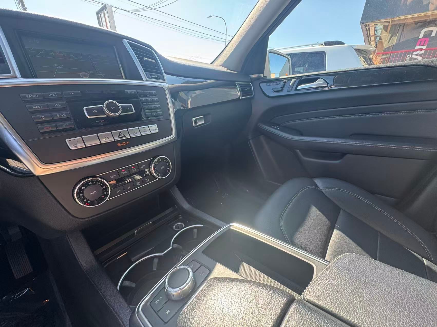 2012 Mercedes-Benz M-Class 4MATIC 4dr ML 350 BlueTEC, 温哥华, 全款车