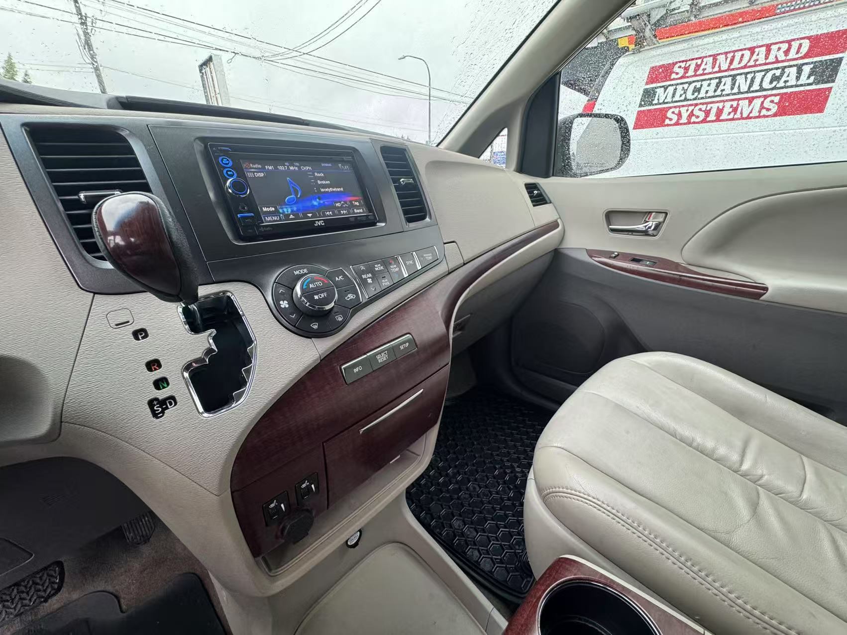 2012 Toyota Sienna 5dr V6 XLE 7-Pass FWD. BC LOCAL VEHICLE., 温哥华, 全款车