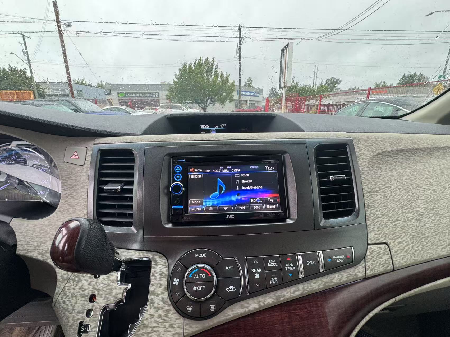 2012 Toyota Sienna 5dr V6 XLE 7-Pass FWD. BC LOCAL VEHICLE., 温哥华, 全款车