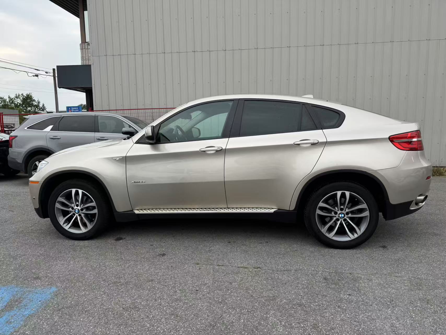 2013 BMW X6 AWD 4dr 35i. BC LOCAL VEHICLE. FULL SERVICE RECORD., Vancouver, Cash