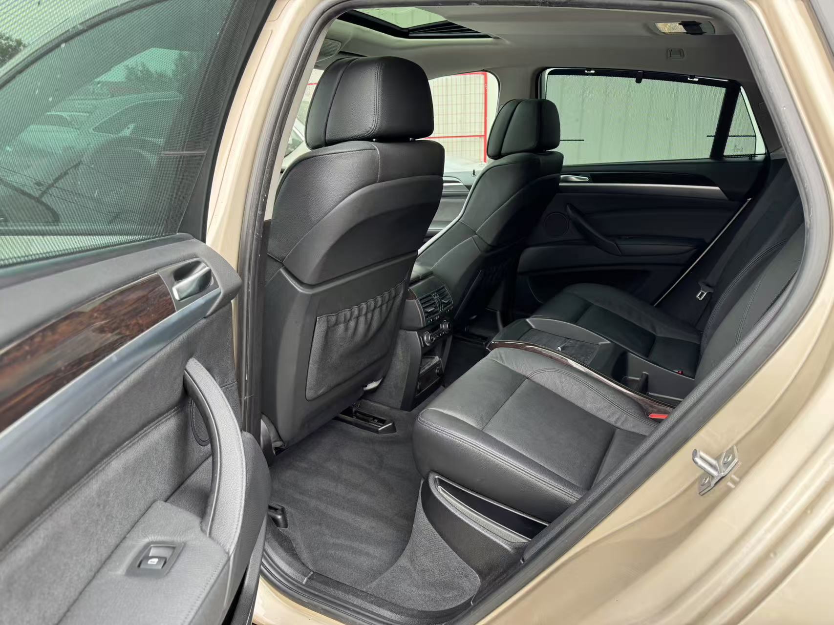 2013 BMW X6 AWD 4dr 35i. BC LOCAL VEHICLE. FULL SERVICE RECORD., Vancouver, Cash