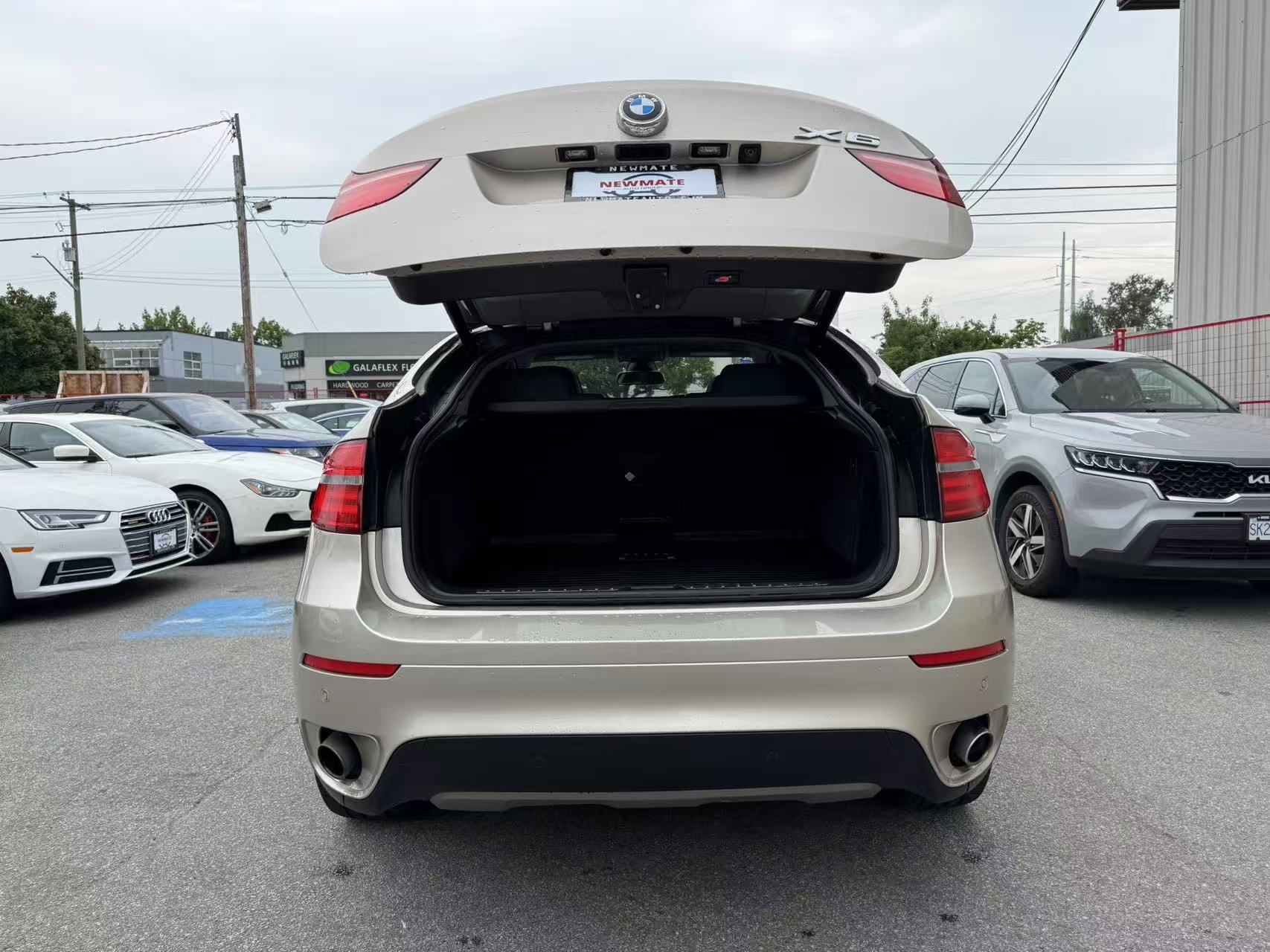 2013 BMW X6 AWD 4dr 35i. BC LOCAL VEHICLE. FULL SERVICE RECORD., Vancouver, Cash