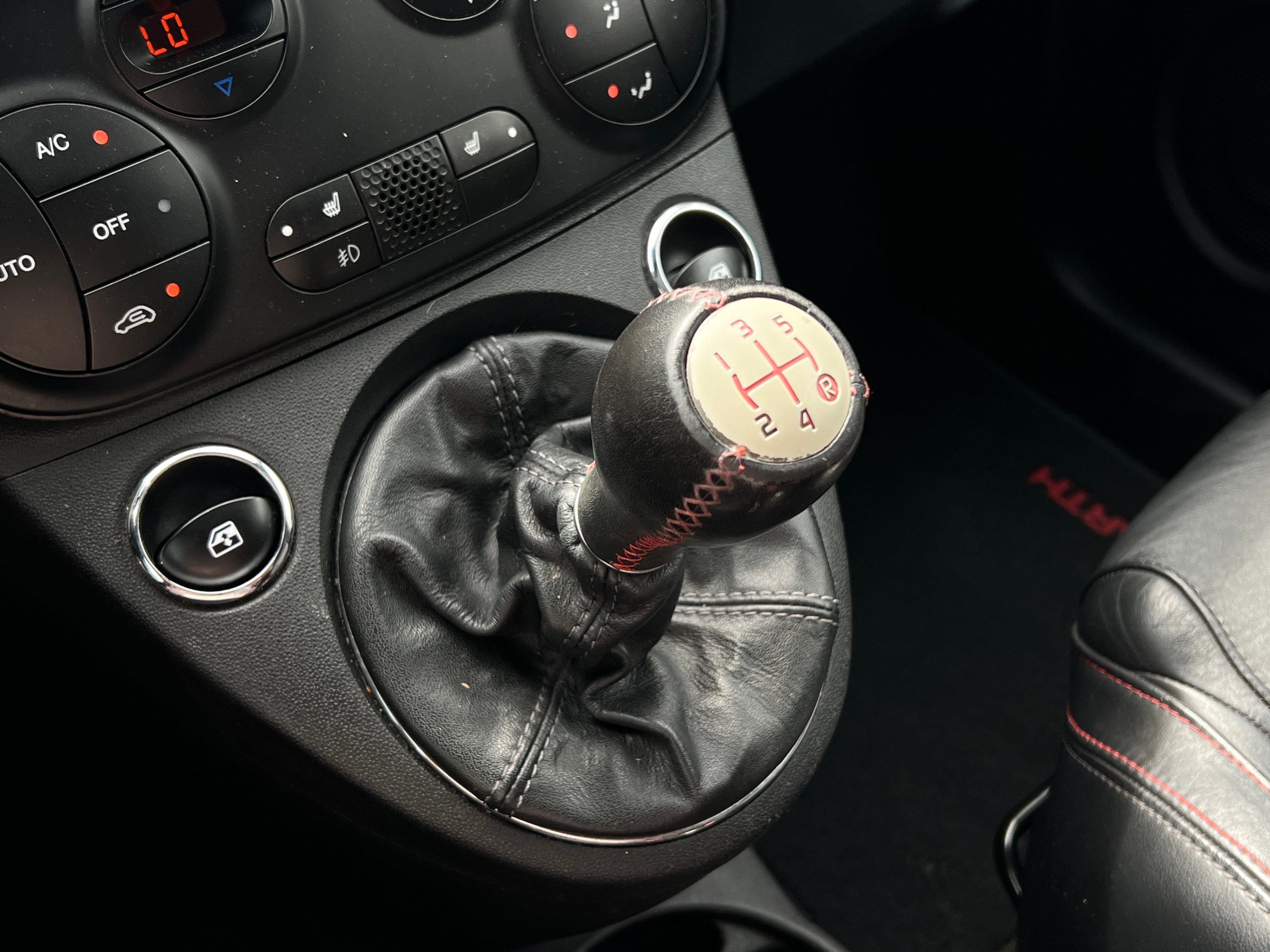 2013 FIAT 500 2dr HB Abarth. BC LOCAL VEHICLE. FULL SERVICED., 温哥华, 全款车