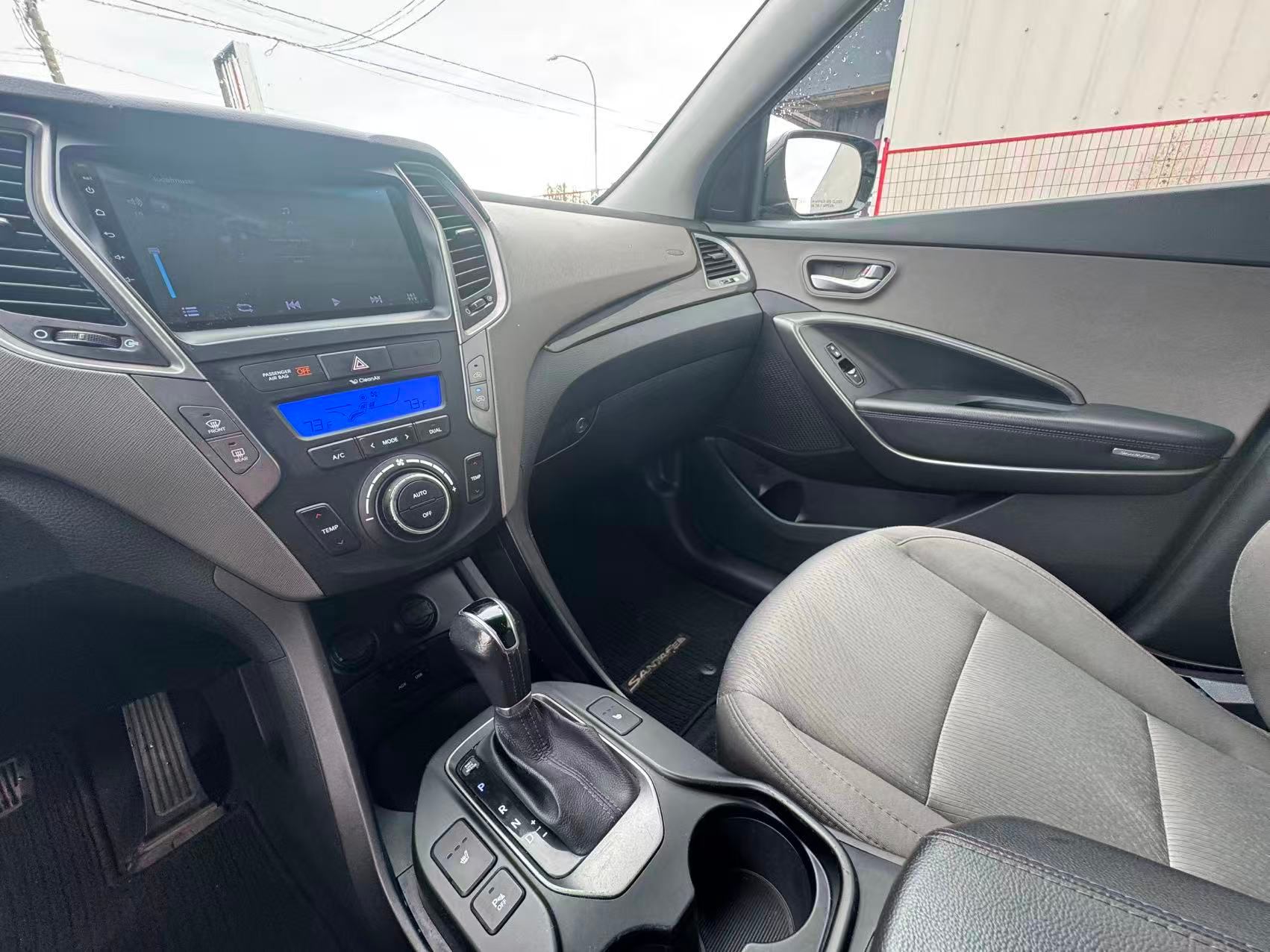 2013 Hyundai Santa Fe FWD 4dr 2.4L Auto Premium *Ltd Avail*. NO ACCIDENTS., 温哥华, 全款车