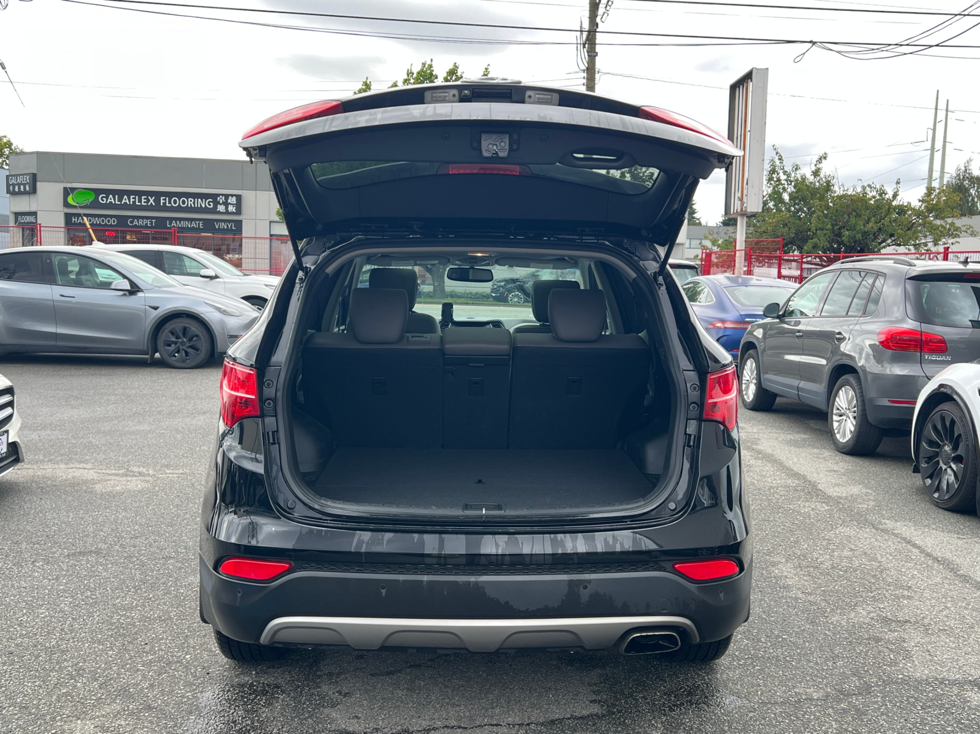 2013 Hyundai Santa Fe AWD 4dr 2.4L Auto Luxury *Ltd Avail* No Accidents. BC Local Vehicle., 温哥华, 全款车