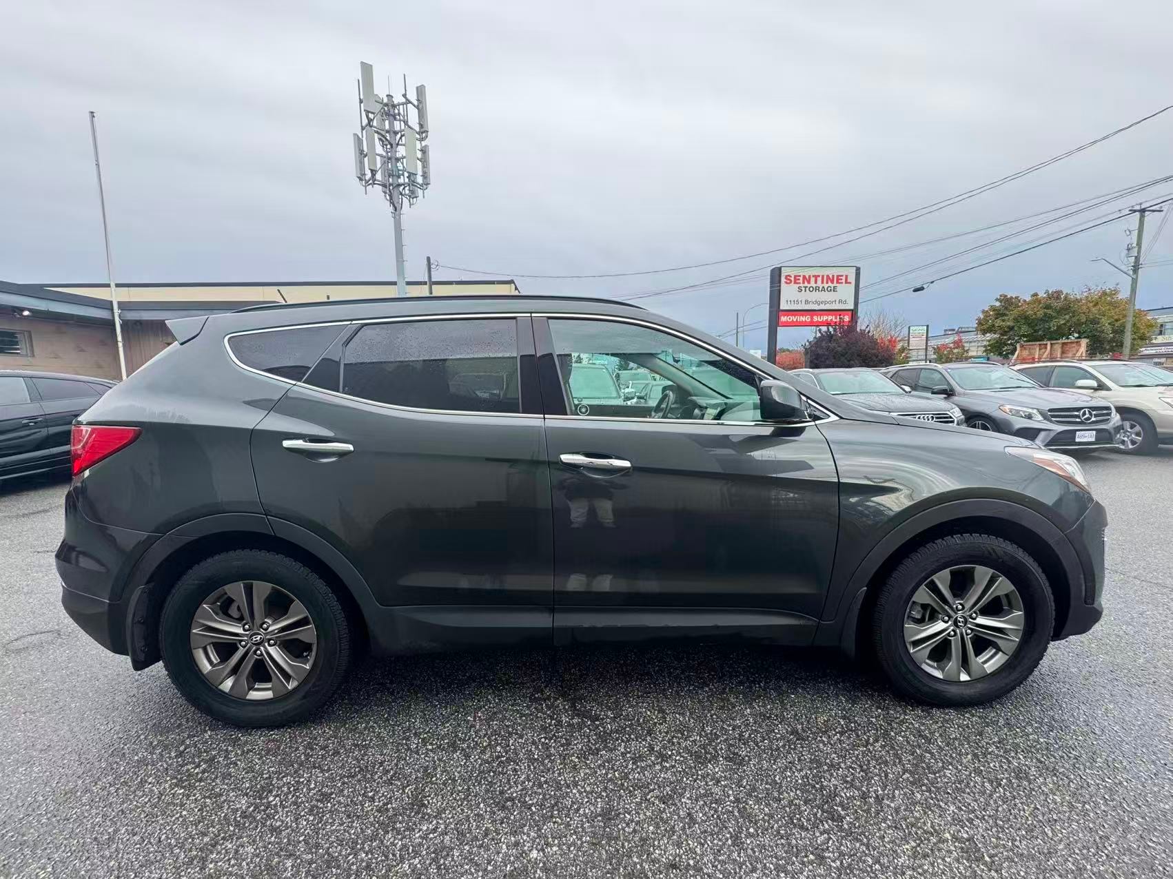 2013 Hyundai Santa Fe FWD 4dr 2.4L Auto Premium *Ltd Avail*. NO ACCIDENTS., 温哥华, 全款车