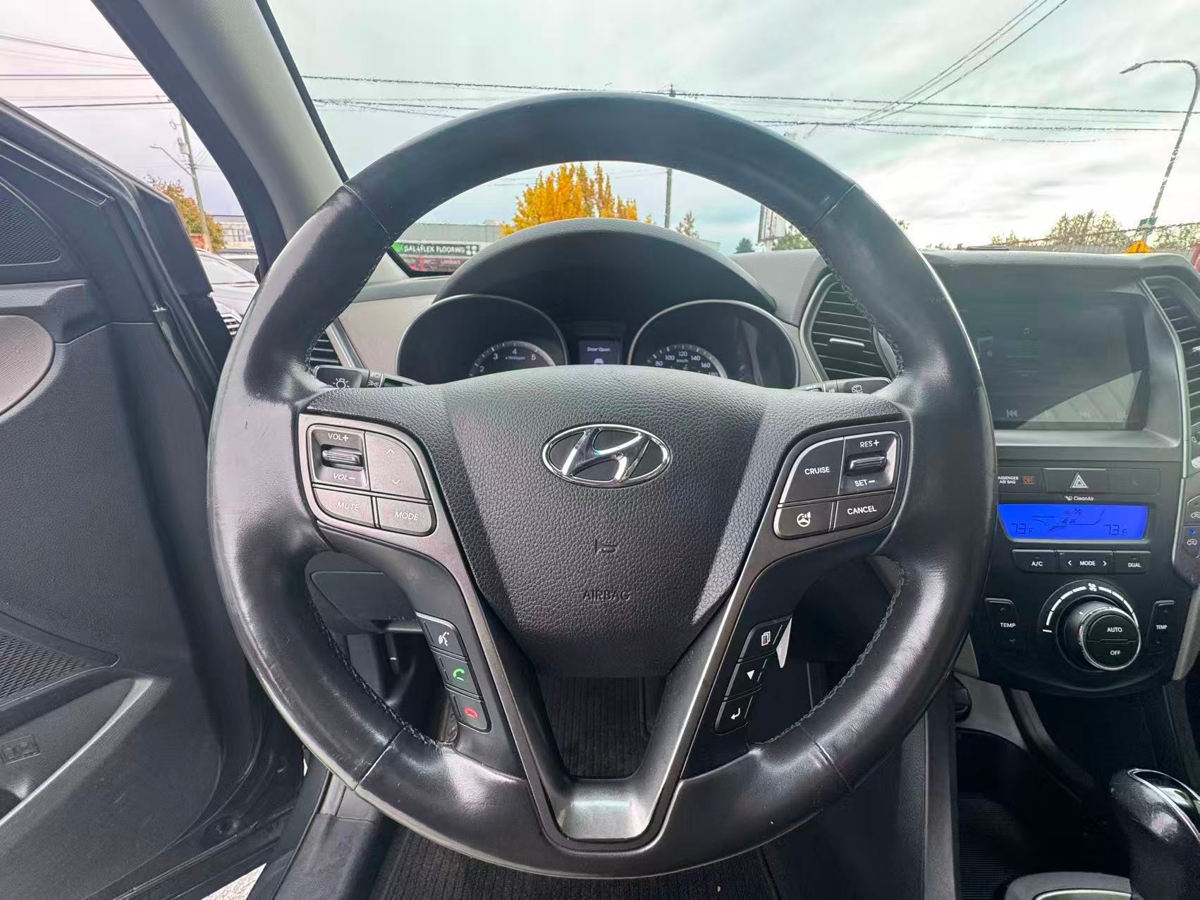 2013 Hyundai Santa Fe FWD 4dr 2.4L Auto Premium *Ltd Avail*. NO ACCIDENTS., 温哥华, 全款车