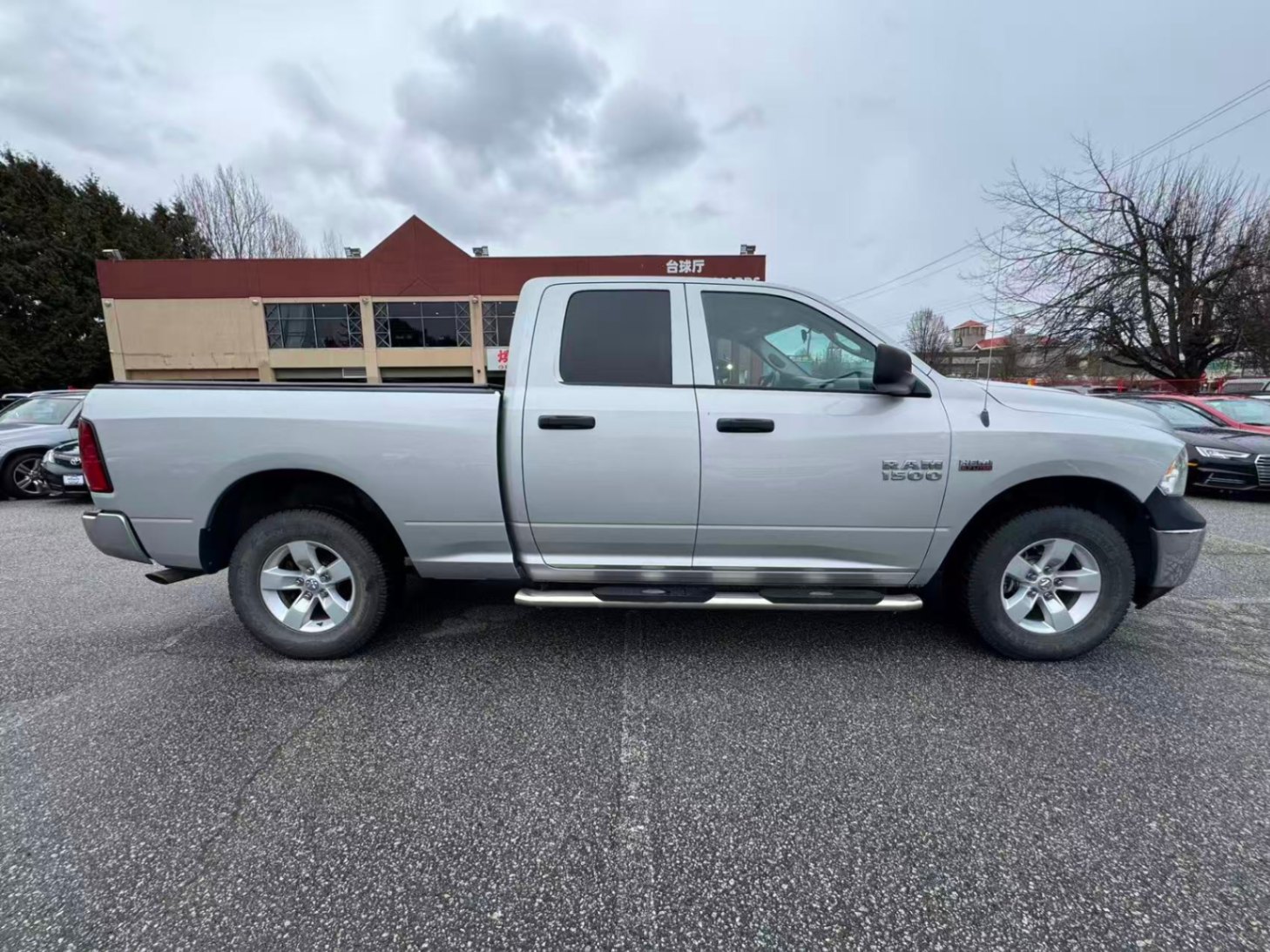 2013 Ram 1500 Quad Cab 140.5" ST. BC LOCAL VEHICLE. HEMI 5.7L., 温哥华, 全款车