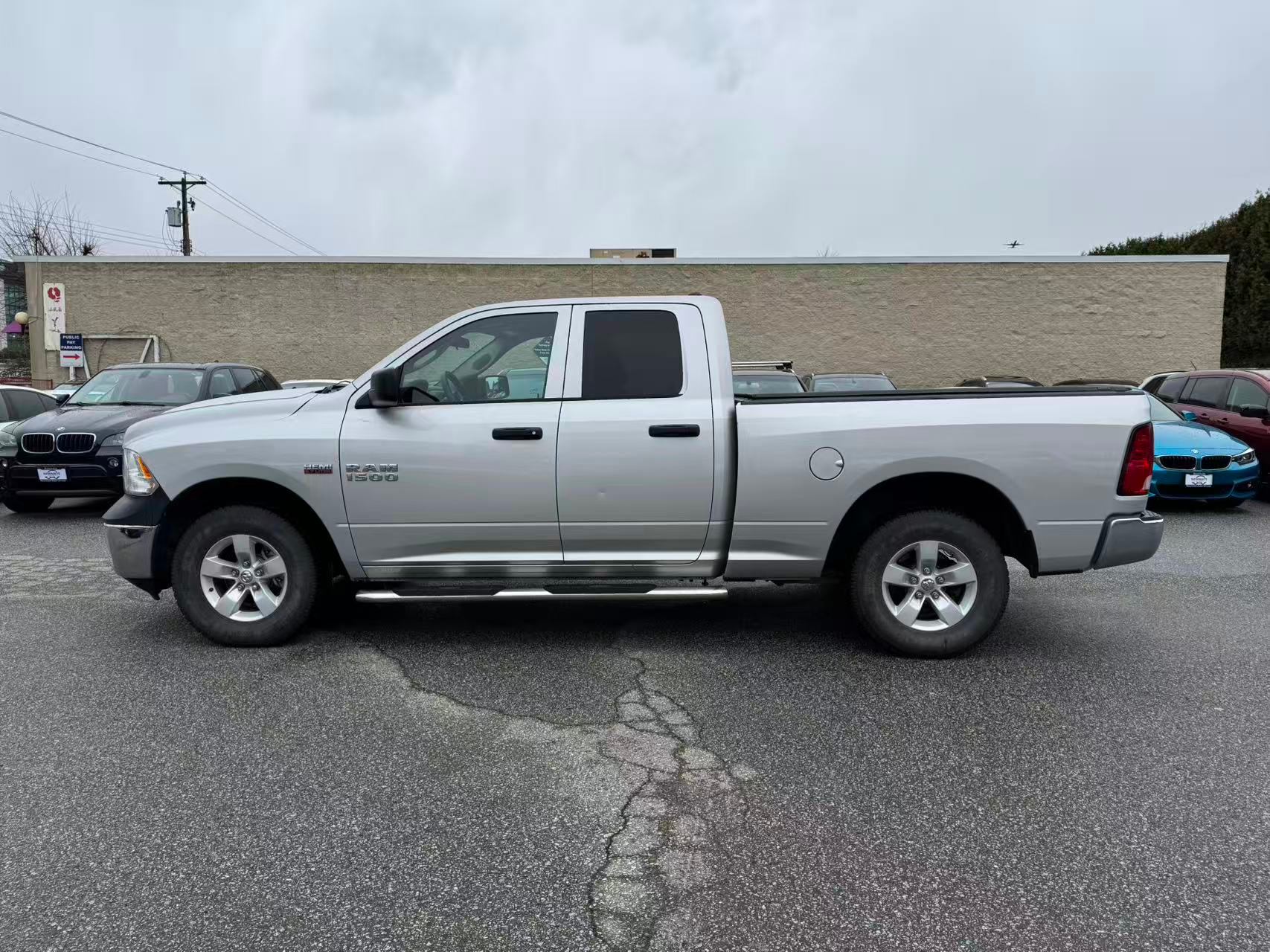 2013 Ram 1500 Quad Cab 140.5" ST. BC LOCAL VEHICLE. HEMI 5.7L., 温哥华, 全款车