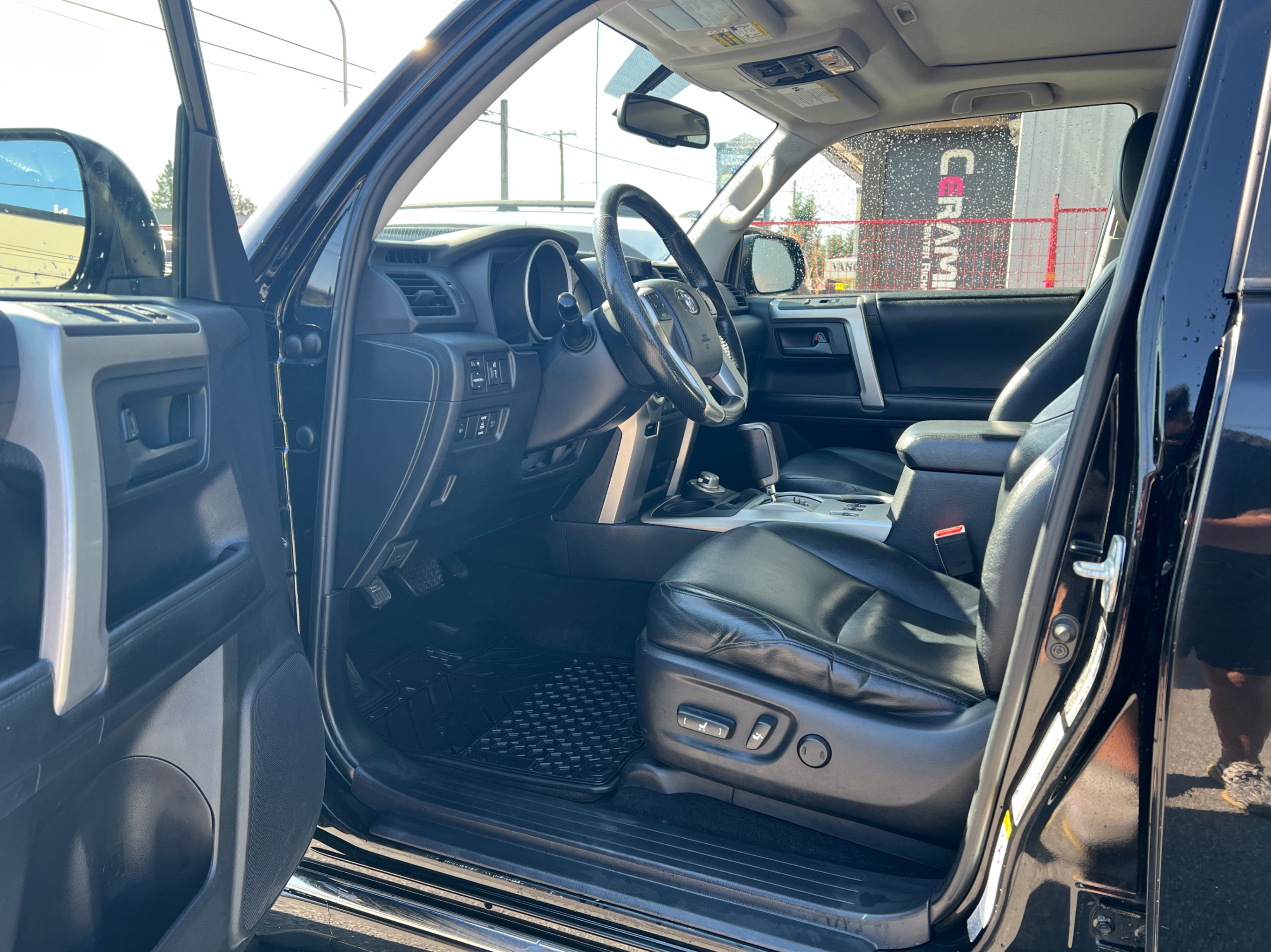 2013 Toyota 4Runner 4WD 4dr V6 LIMITED. BC LOCAL VEHICLE., Vancouver, Cash