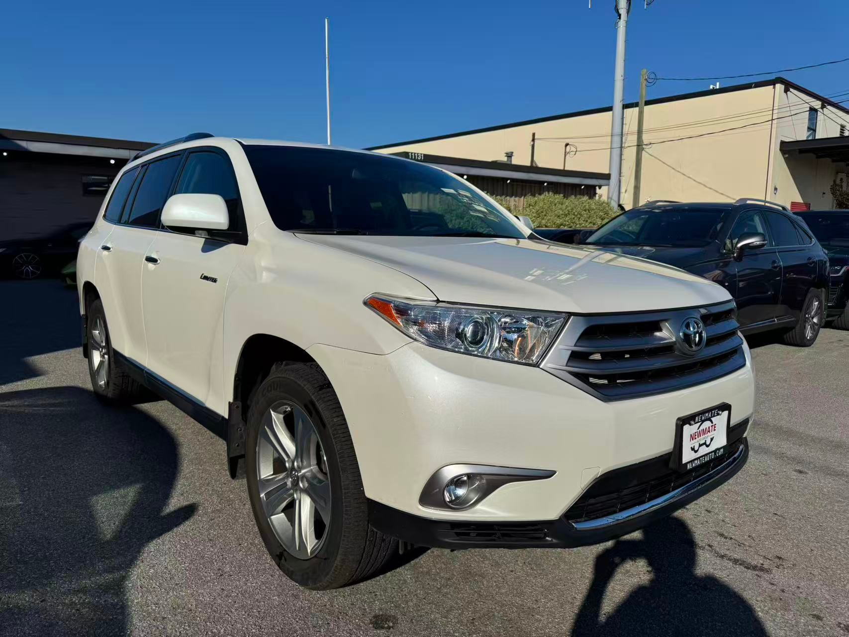 2013 Toyota Highlander 4WD 4dr Limited. ONE OWNER. NO ACCIDENTS. SUPER LOW MILEAGE., Vancouver, Cash