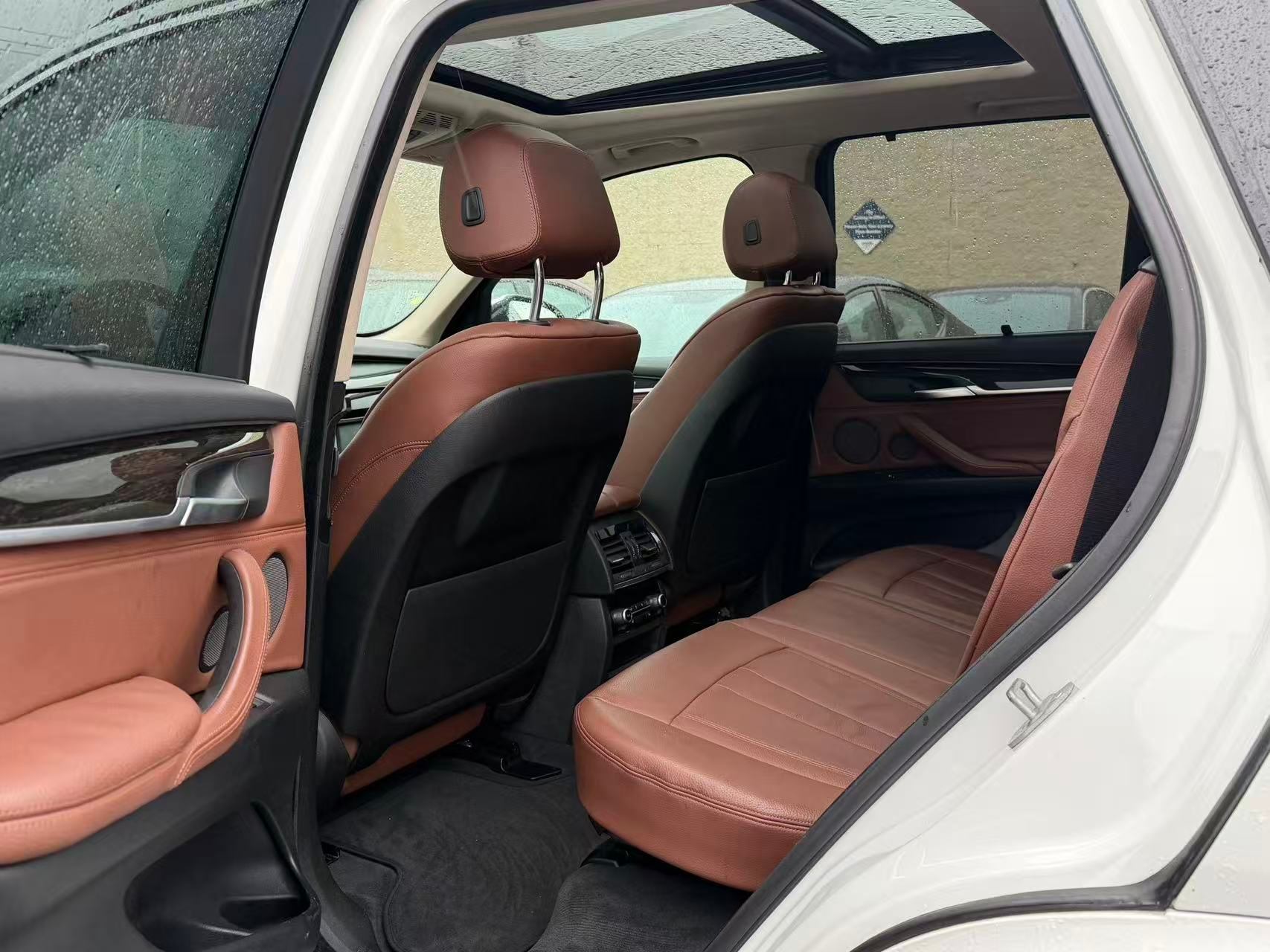 2014 BMW X5 xDrive35i. LOCAL BC VEHICLE...., Vancouver, Cash