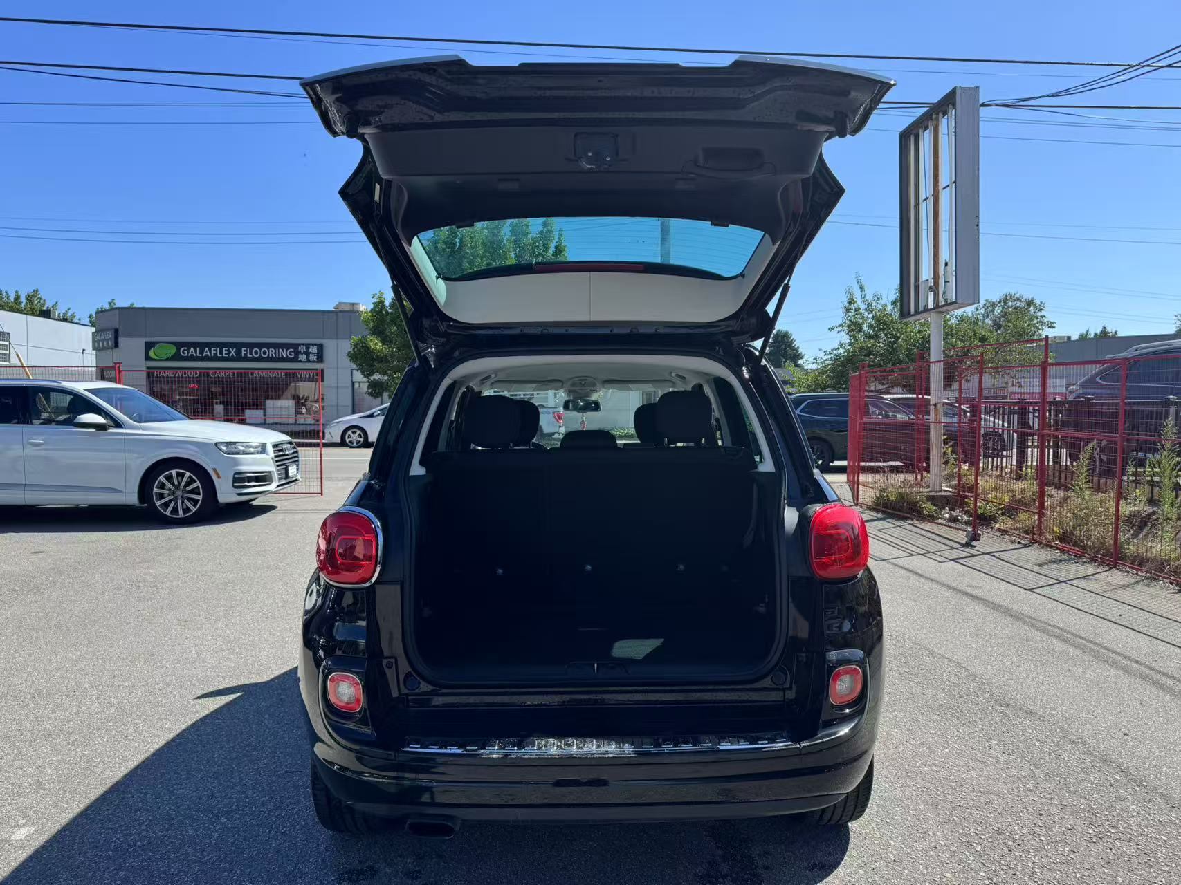 2014 FIAT 500L 5dr HB Sport. BC LOCAL VEHICLE. FULL SERVICED., Vancouver, Cash