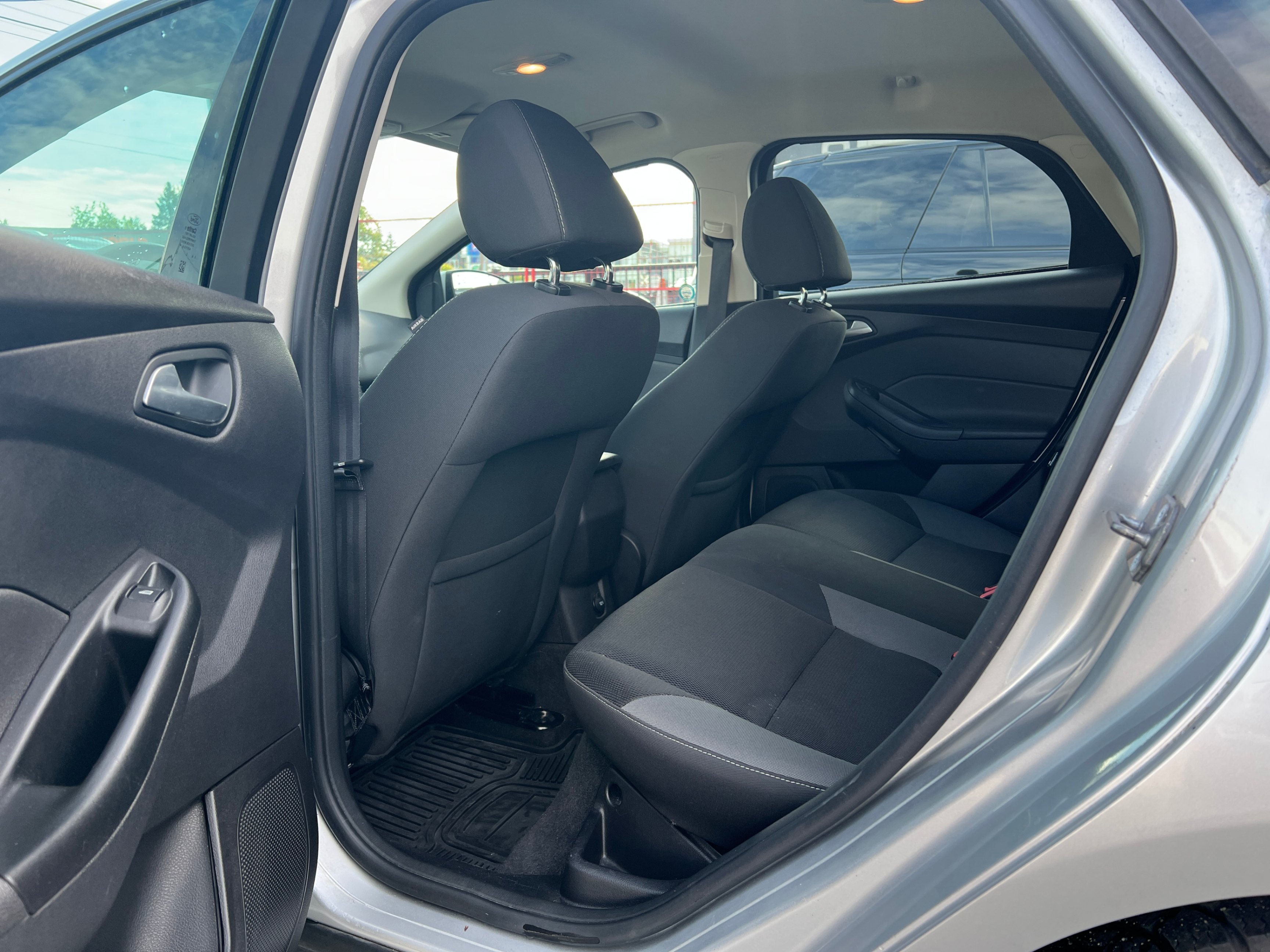 2014 Ford Focus 5dr HB SE, Vancouver, Cash