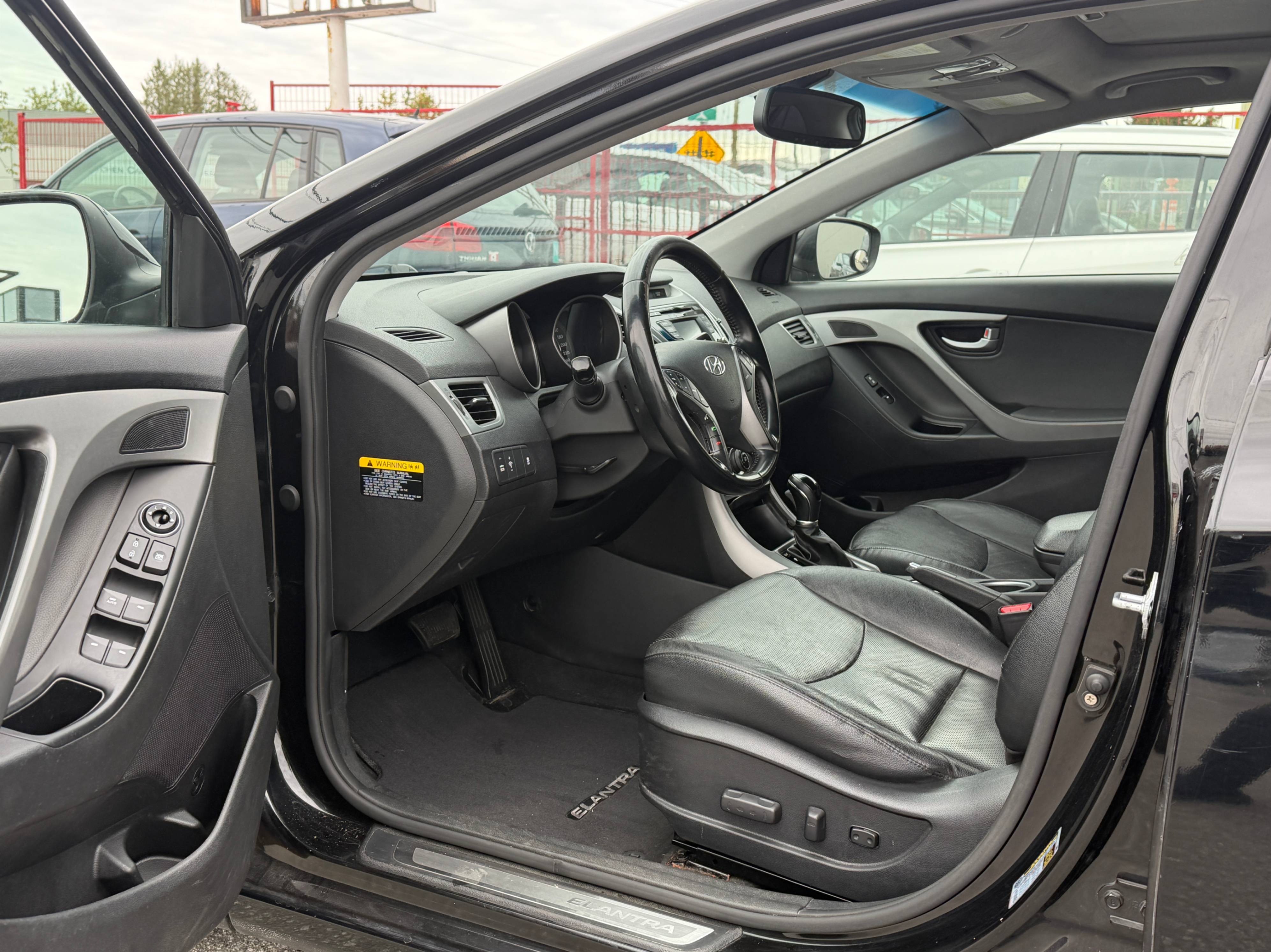 2014 Hyundai Elantra 4dr Sdn Auto Limited. FULL SERVICED., Vancouver, Cash