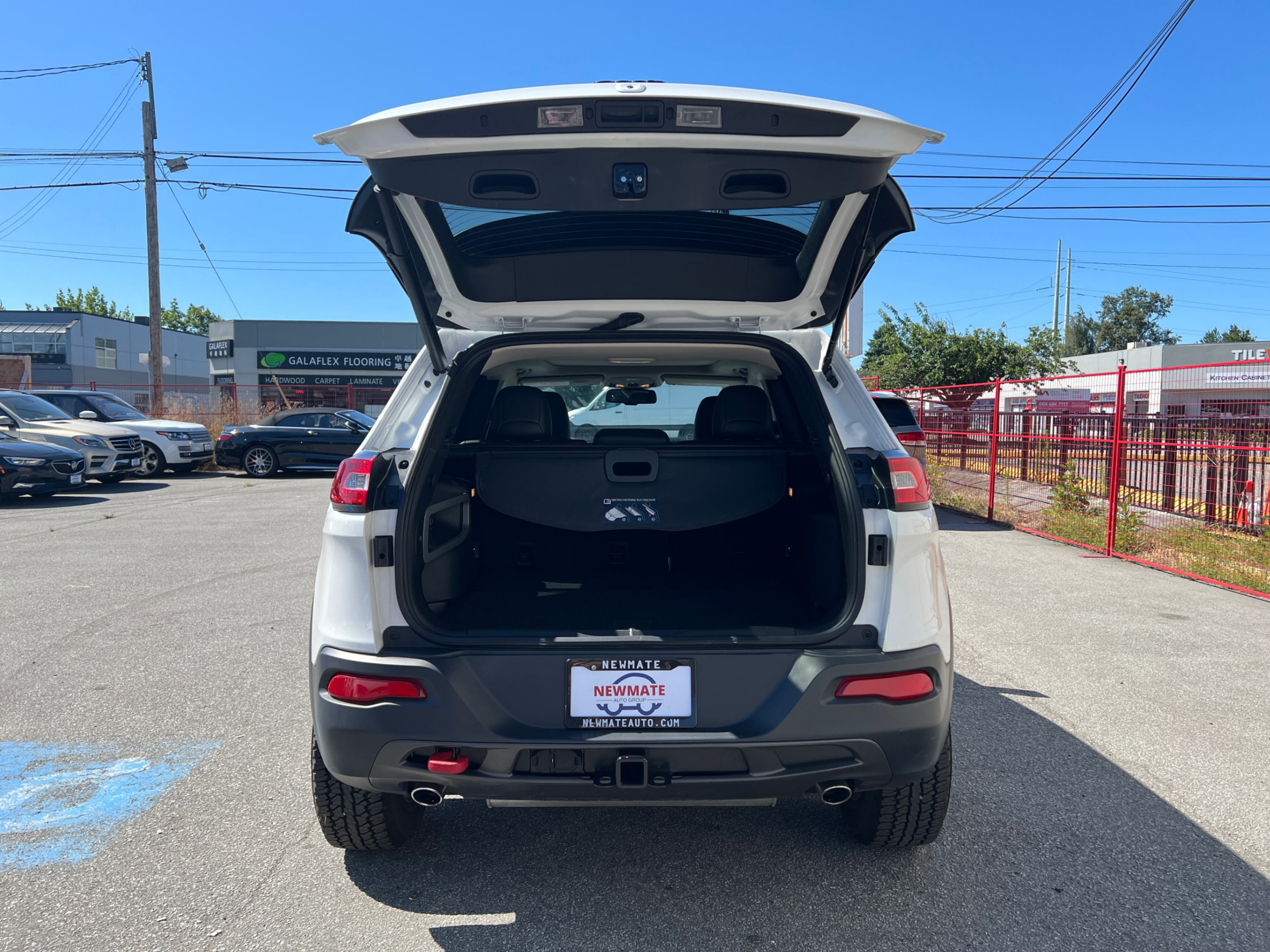 2014 Jeep Cherokee 4WD 4dr Trailhawk. ONE OWNER. LOW MILEAGE., Vancouver, Cash