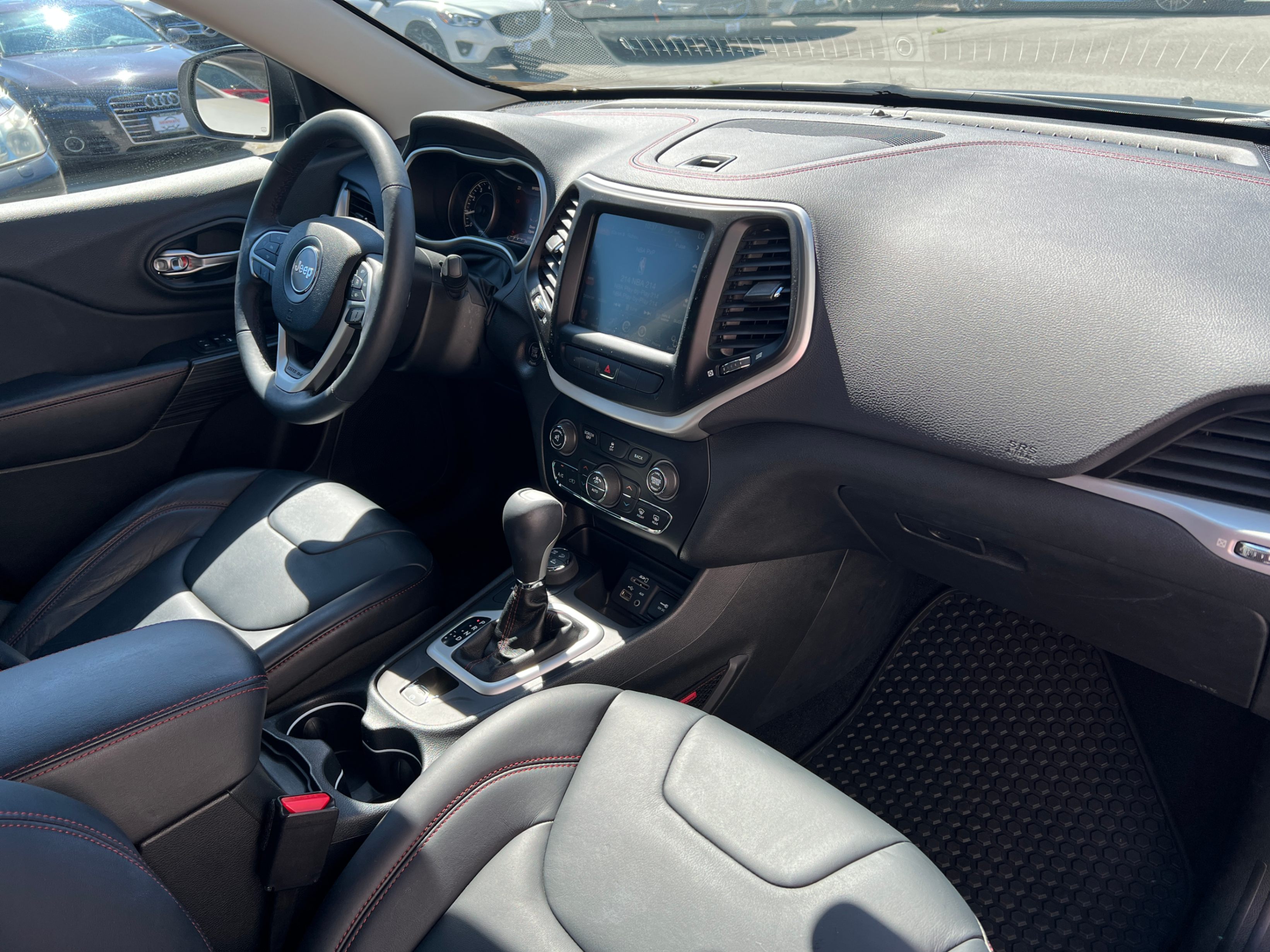 2014 Jeep Cherokee 4WD 4dr Trailhawk. ONE OWNER. LOW MILEAGE., Vancouver, Cash