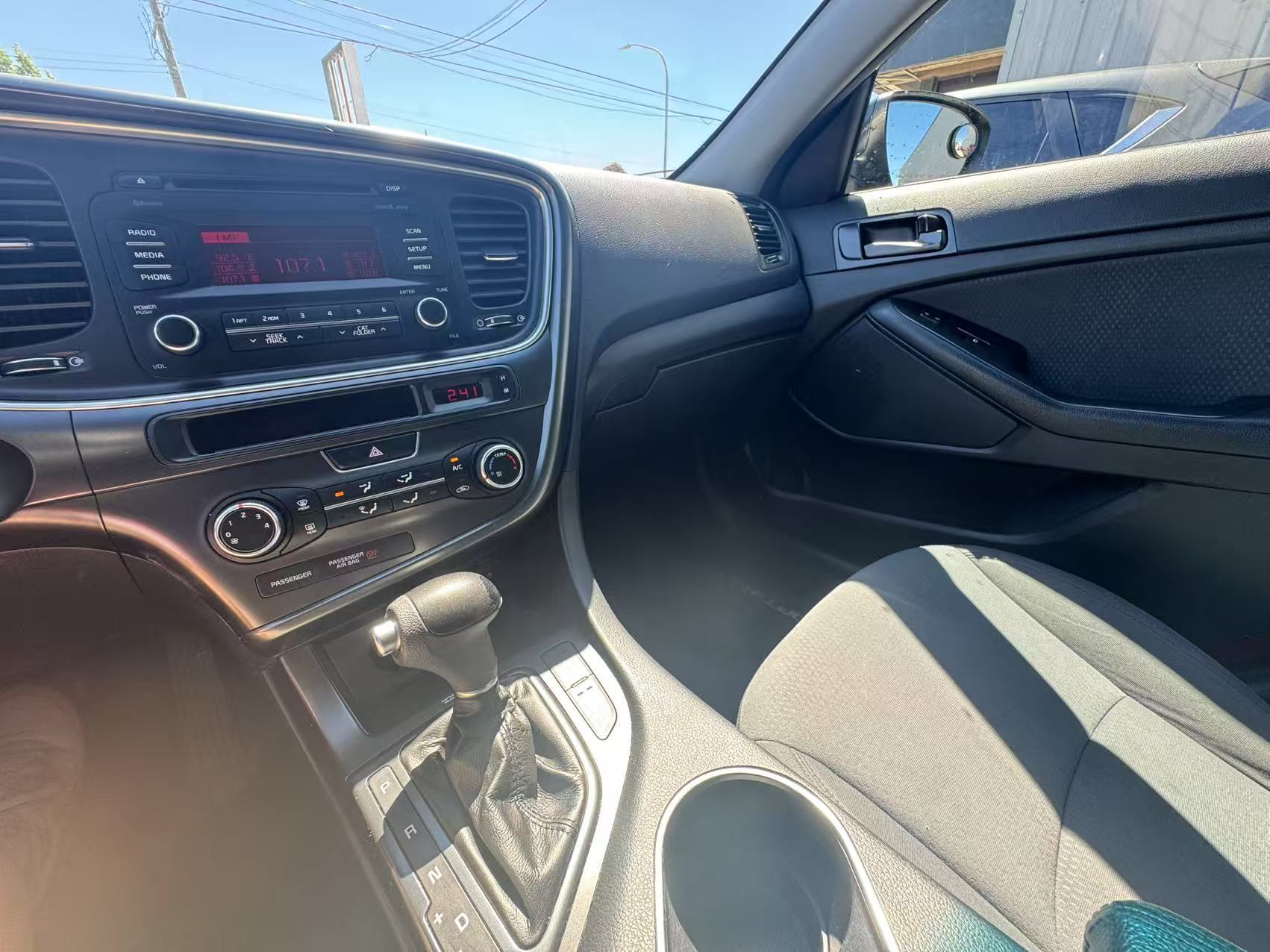 2014 Kia Optima 4dr Sdn Auto. NO ACCIDENTS. FULL SERVICE RECORD., Vancouver, Cash