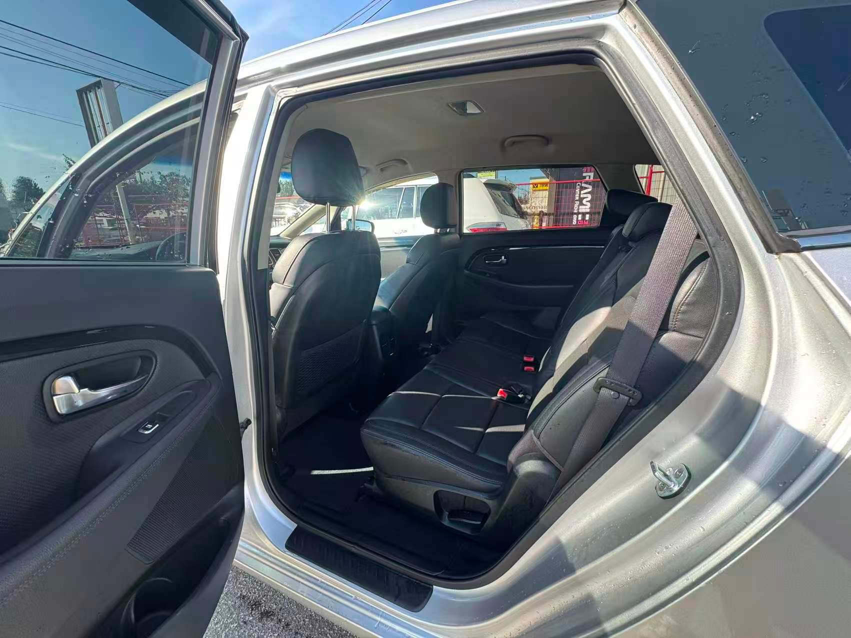 2014 Kia Rondo 4dr Wgn Auto EX. BC LOCAL VEHICLE. NO ACCIDENTS., Vancouver, Cash