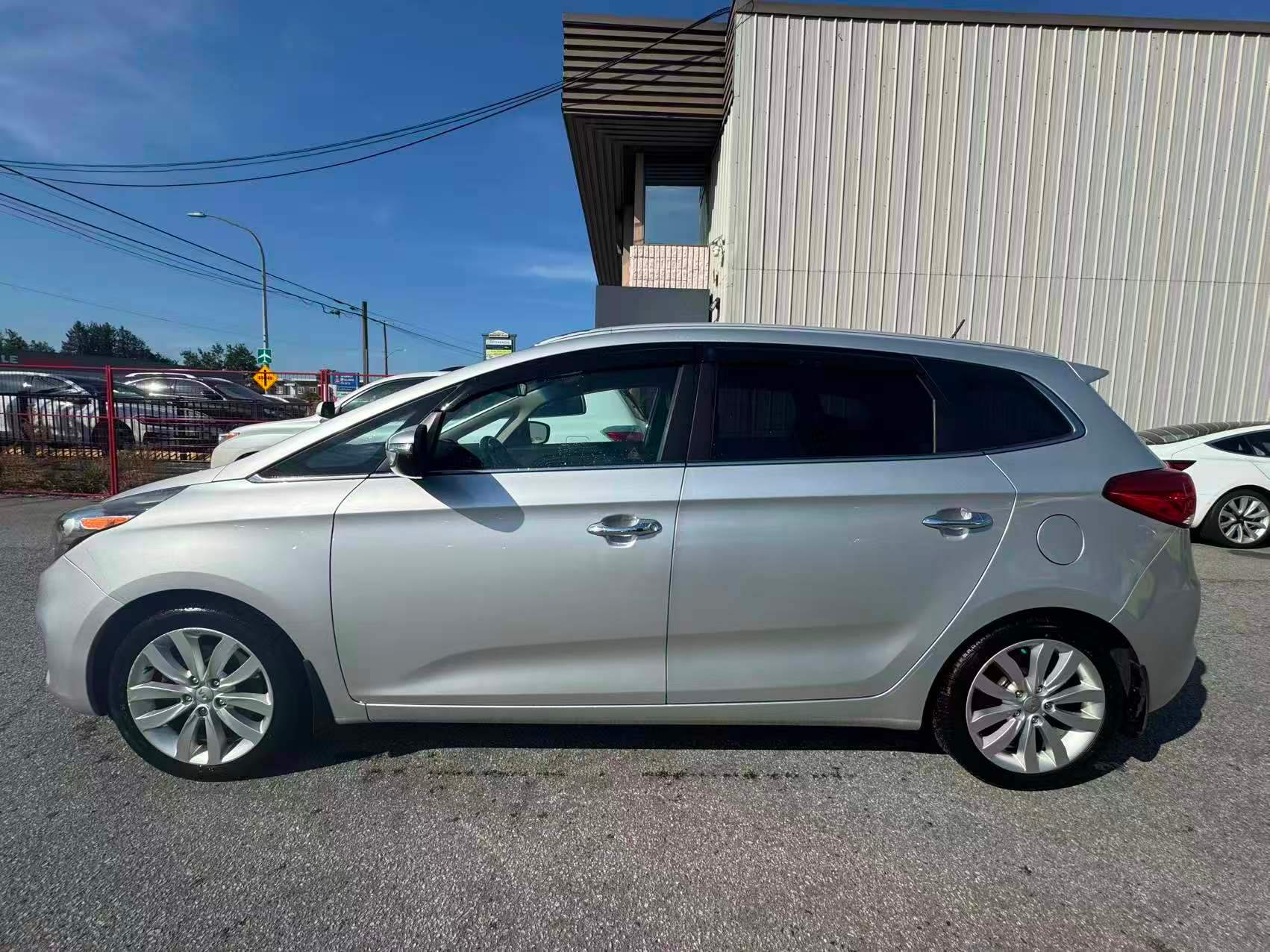 2014 Kia Rondo 4dr Wgn Auto EX. BC LOCAL VEHICLE. NO ACCIDENTS., Vancouver, Cash
