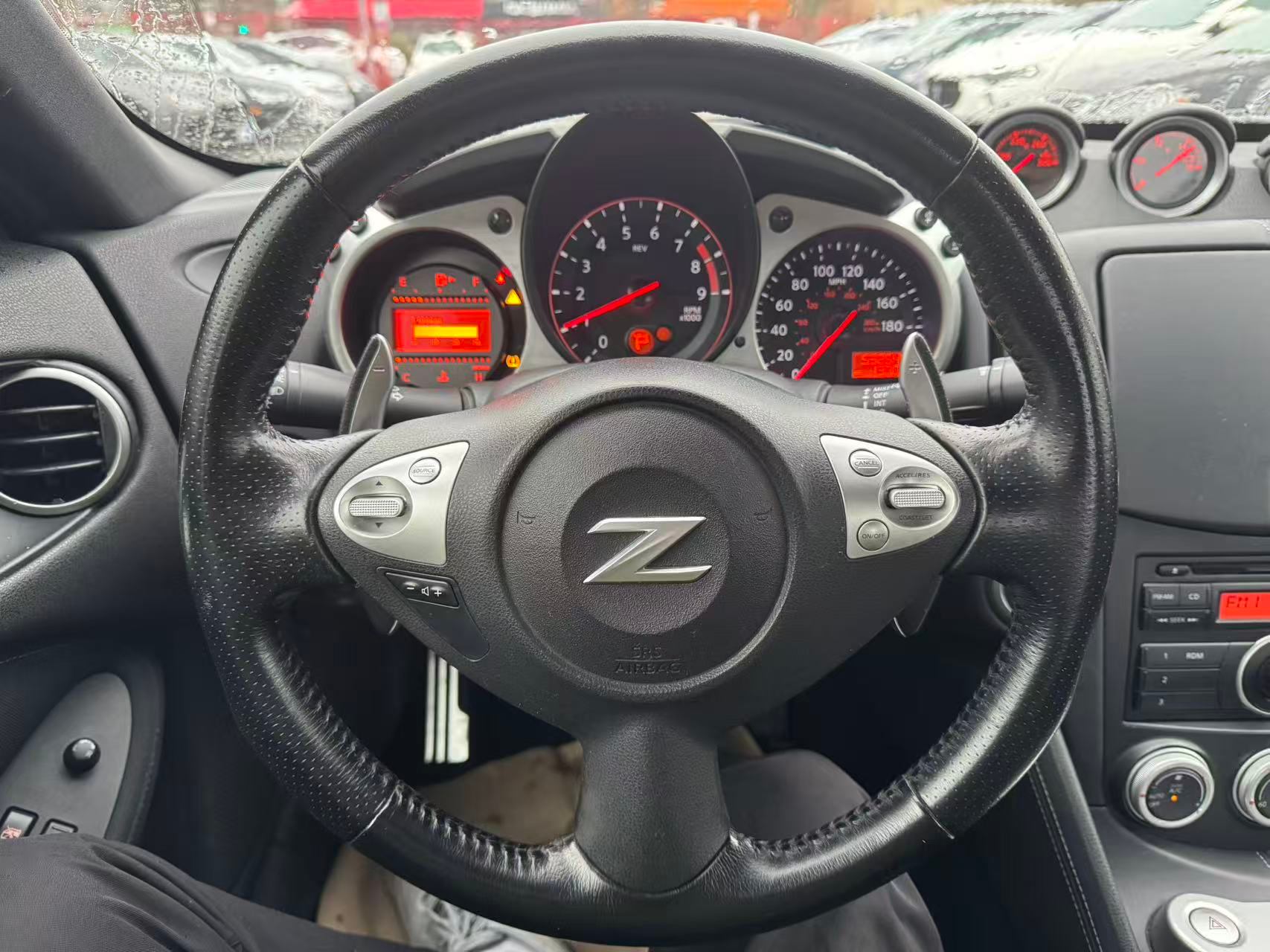 2014 Nissan 370Z *REBUILT TITLE*. LOW ON MILEAGE., 温哥华, 全款车