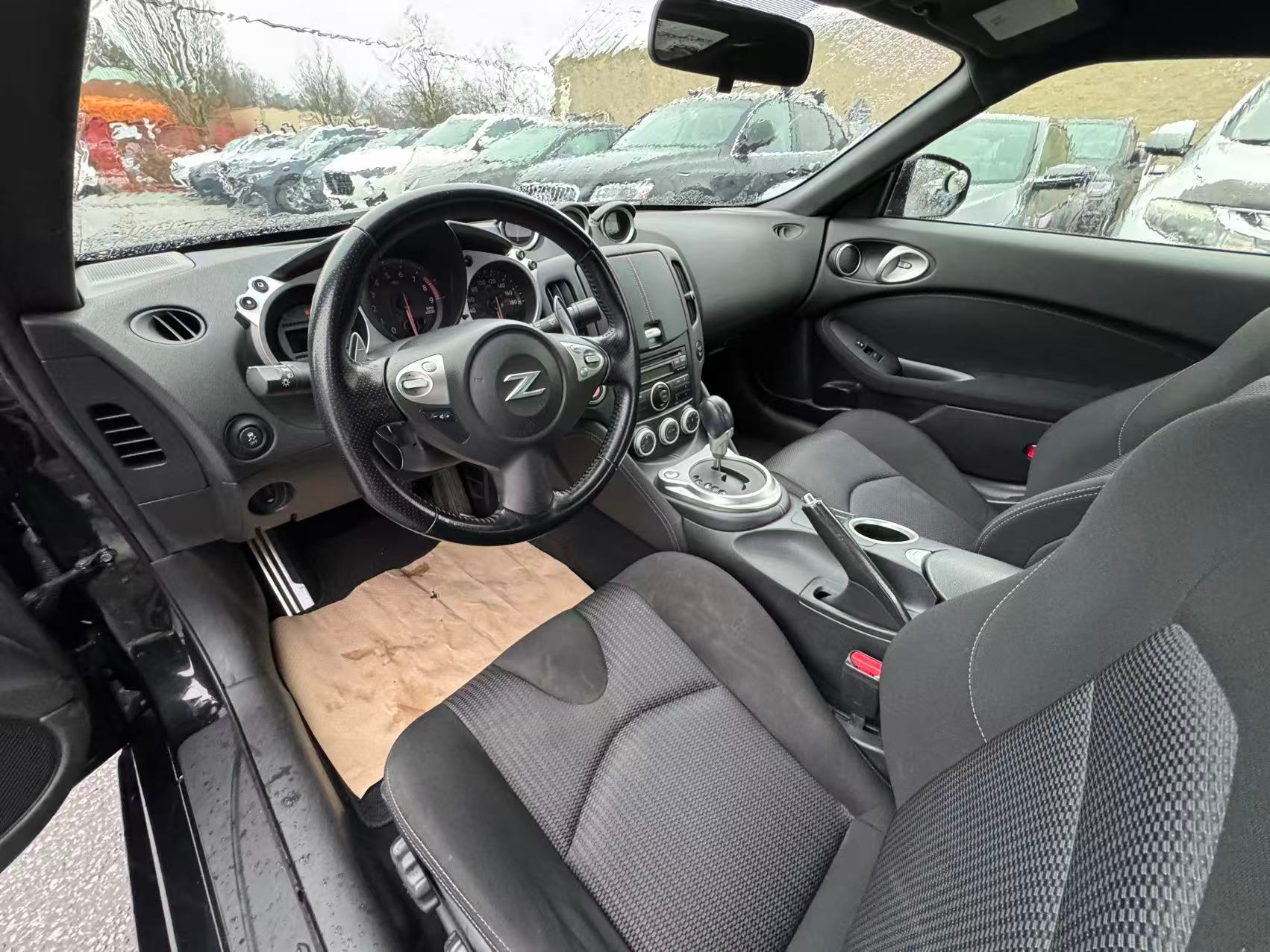 2014 Nissan 370Z *REBUILT TITLE*. LOW ON MILEAGE., 温哥华, 全款车