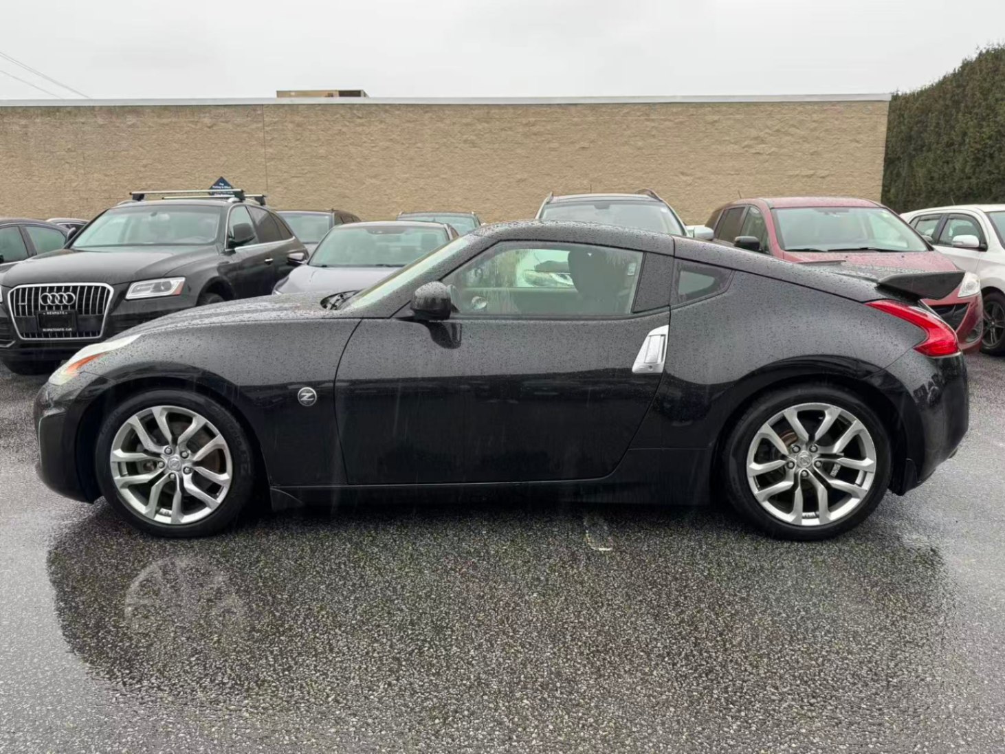 2014 Nissan 370Z *REBUILT TITLE*. LOW ON MILEAGE., 温哥华, 全款车