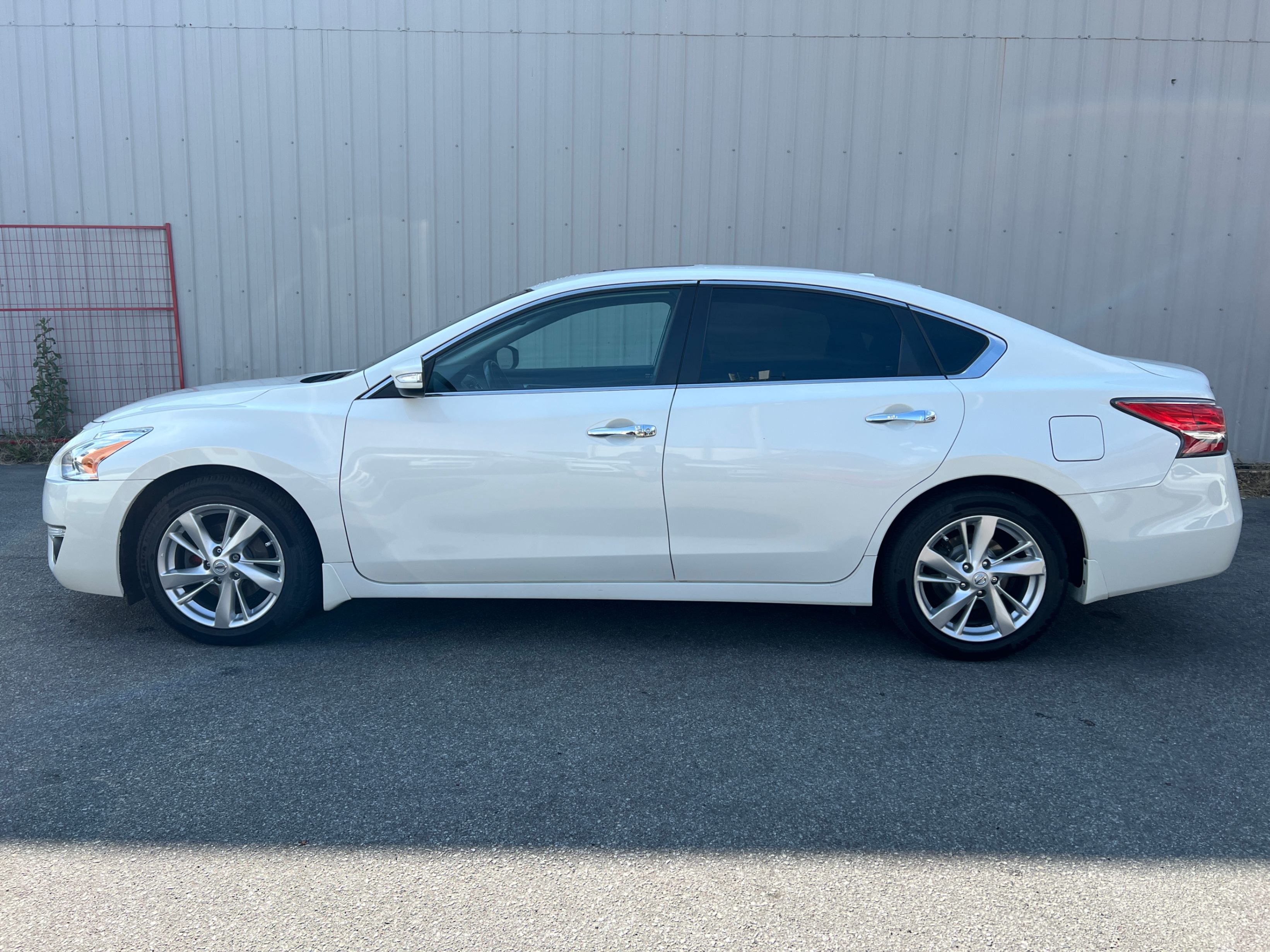 2014 Nissan Altima 4dr Sdn SL. BC LOCAL VEHICLE. FULL SERVICED., 温哥华, 全款车
