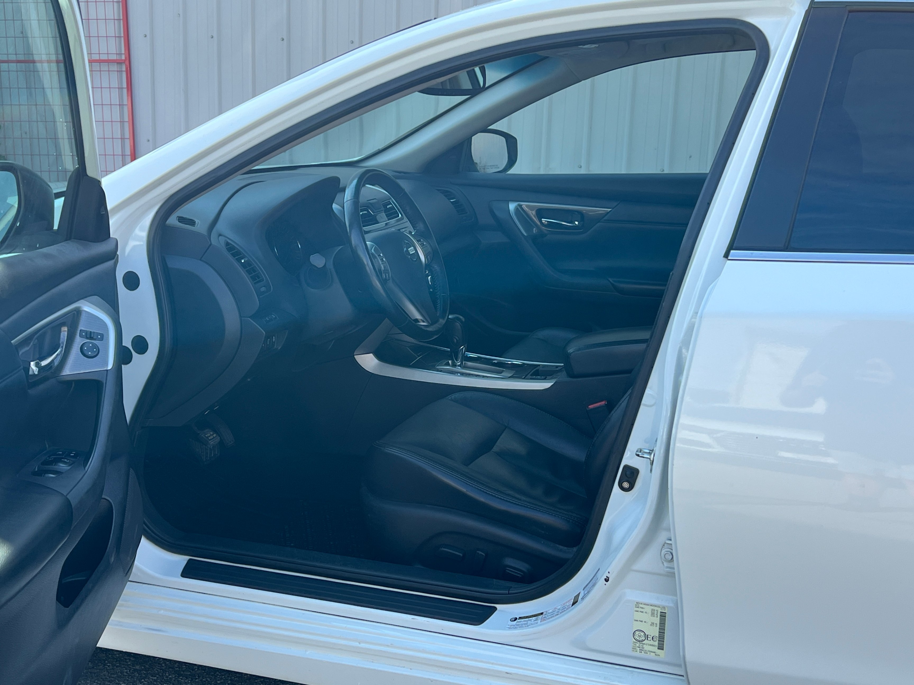 2014 Nissan Altima 4dr Sdn SL. BC LOCAL VEHICLE. FULL SERVICED., 温哥华, 全款车