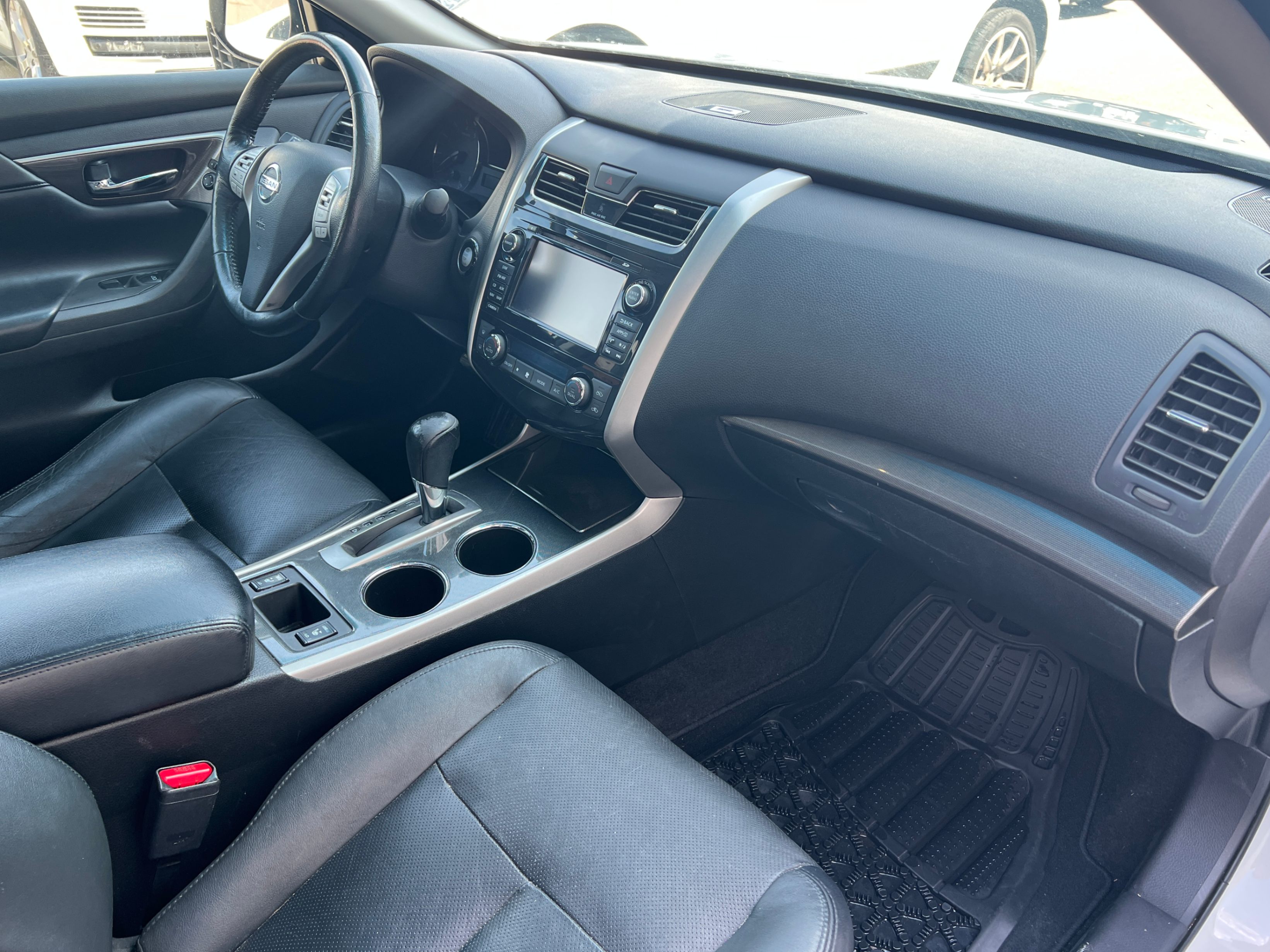 2014 Nissan Altima 4dr Sdn SL. BC LOCAL VEHICLE. FULL SERVICED., 温哥华, 全款车