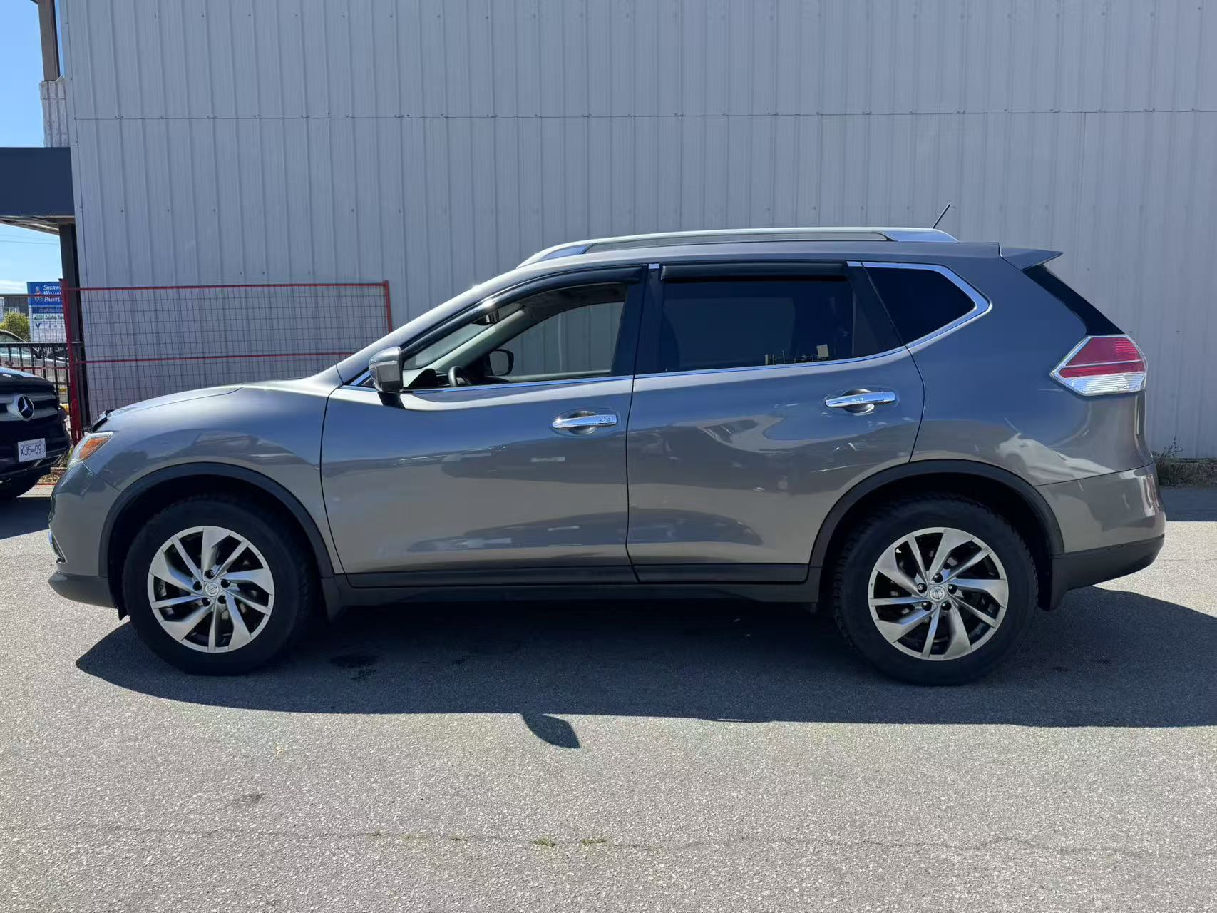 2014 Nissan Rogue AWD 4dr SL. BC LOCAL VEHICLE. NO ACCIDENTS., Vancouver, Cash