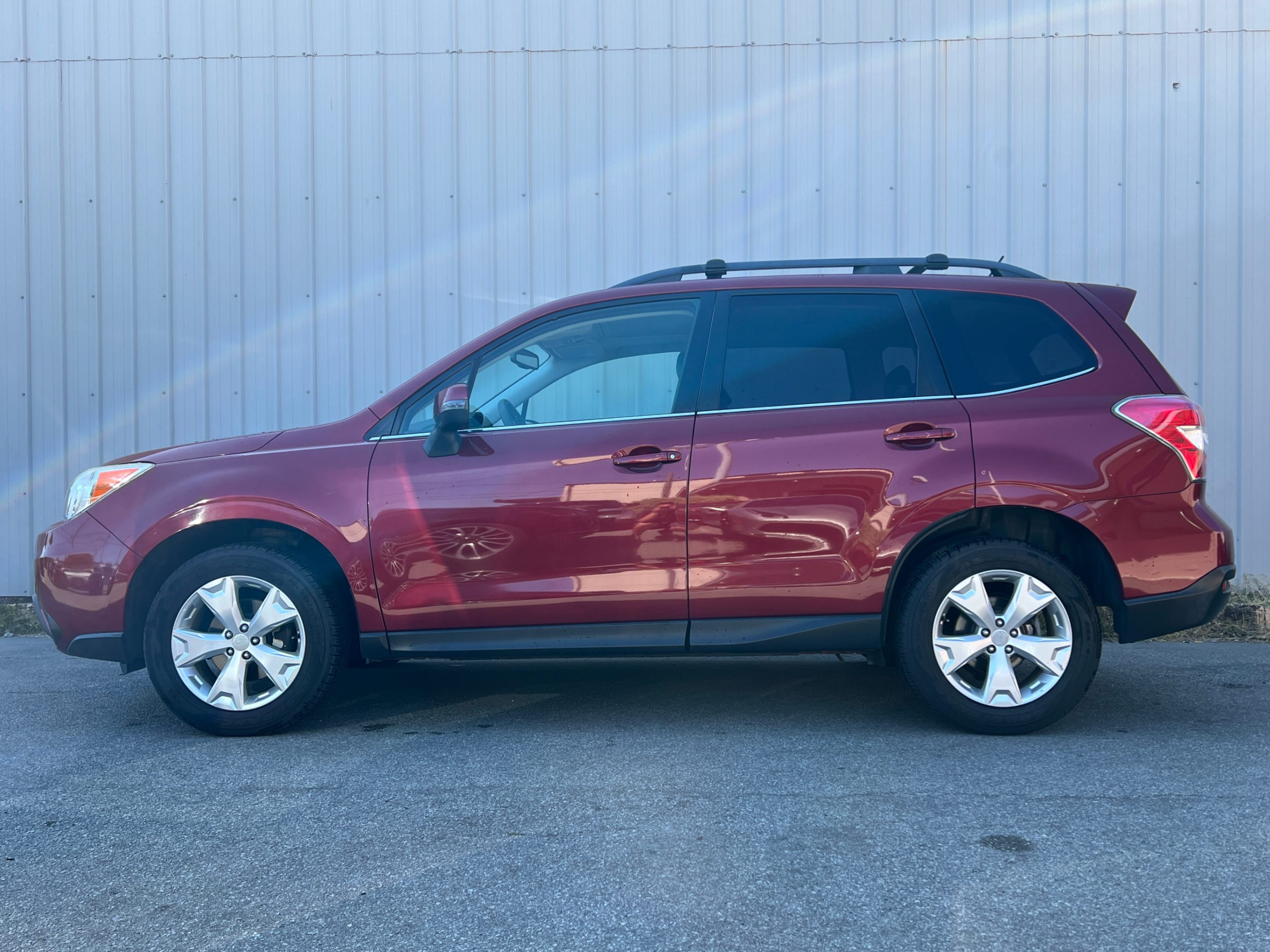 2014 Subaru Forester 5dr Wgn Auto 2.5i Touring. NO ACCIDENTS. FULL SERVICED., Vancouver, Cash