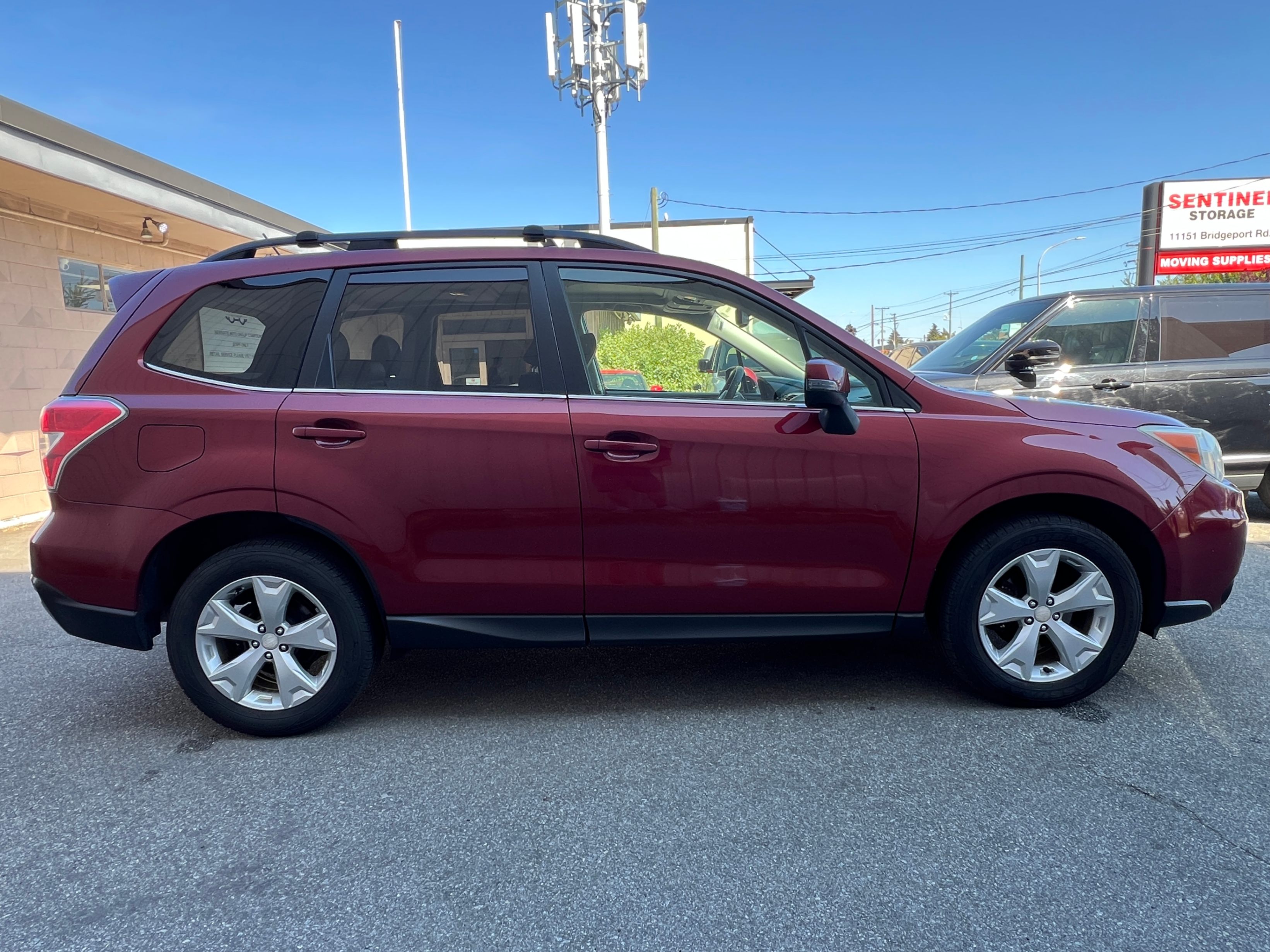 2014 Subaru Forester 5dr Wgn Auto 2.5i Touring. NO ACCIDENTS. FULL SERVICED., Vancouver, Cash