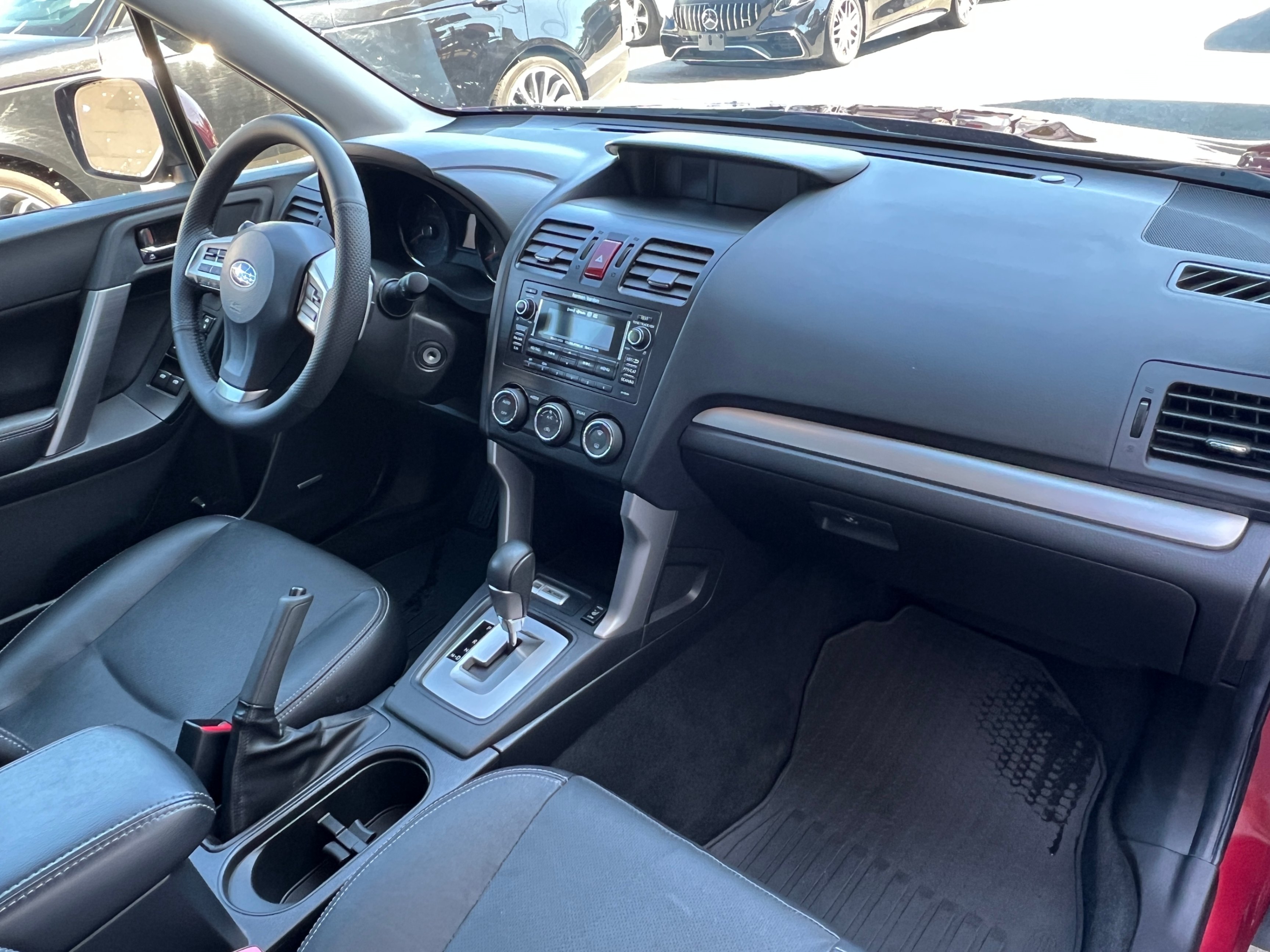 2014 Subaru Forester 5dr Wgn Auto 2.5i Touring. NO ACCIDENTS. FULL SERVICED., Vancouver, Cash