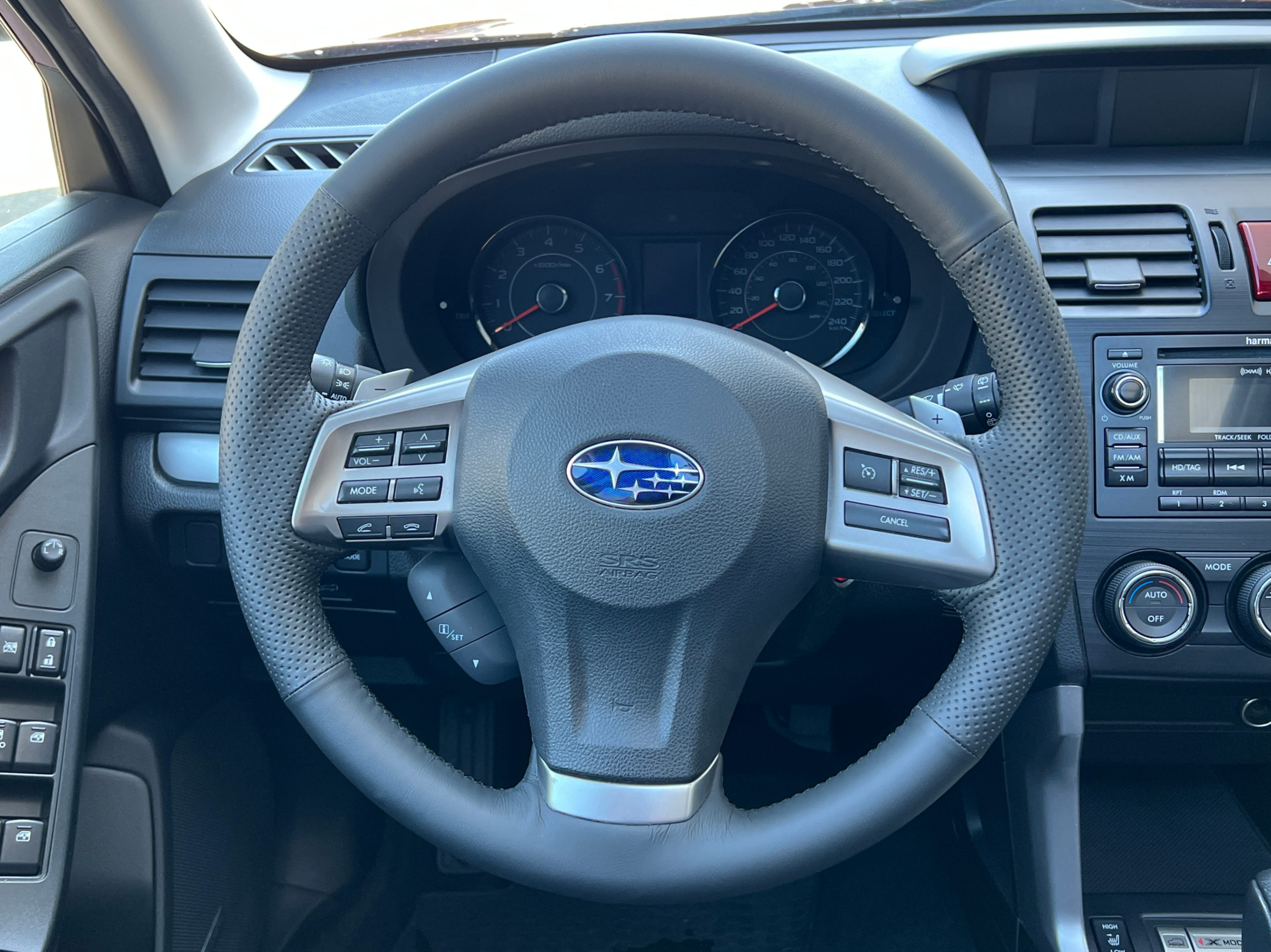 2014 Subaru Forester 5dr Wgn Auto 2.5i Touring. NO ACCIDENTS. FULL SERVICED., Vancouver, Cash