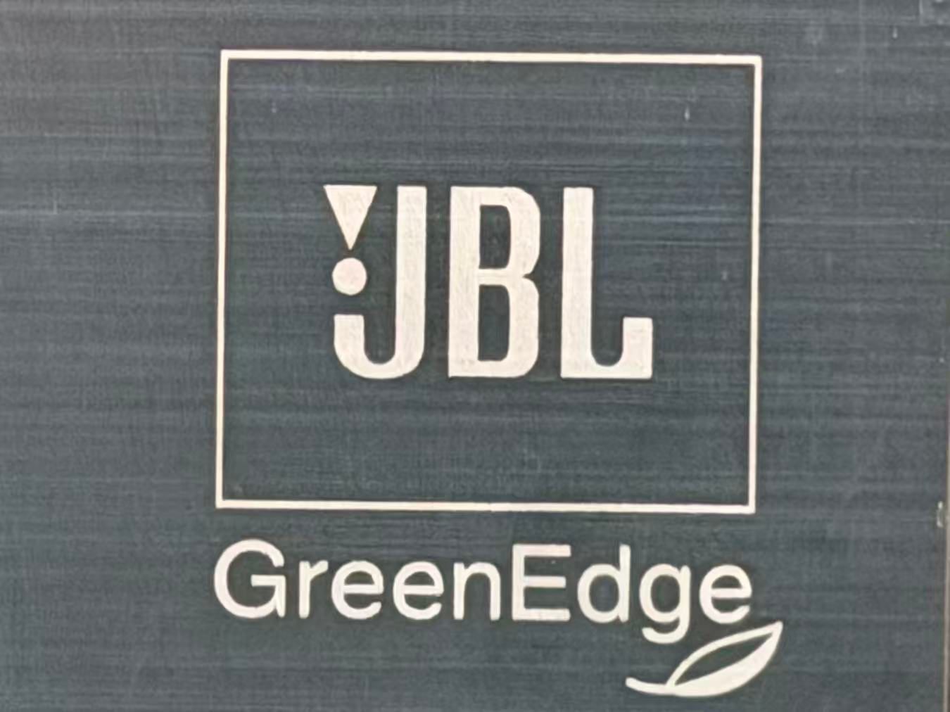 2014 Toyota Camry V6 SE. LOCAL BC VEHICLE., Vancouver, Cash