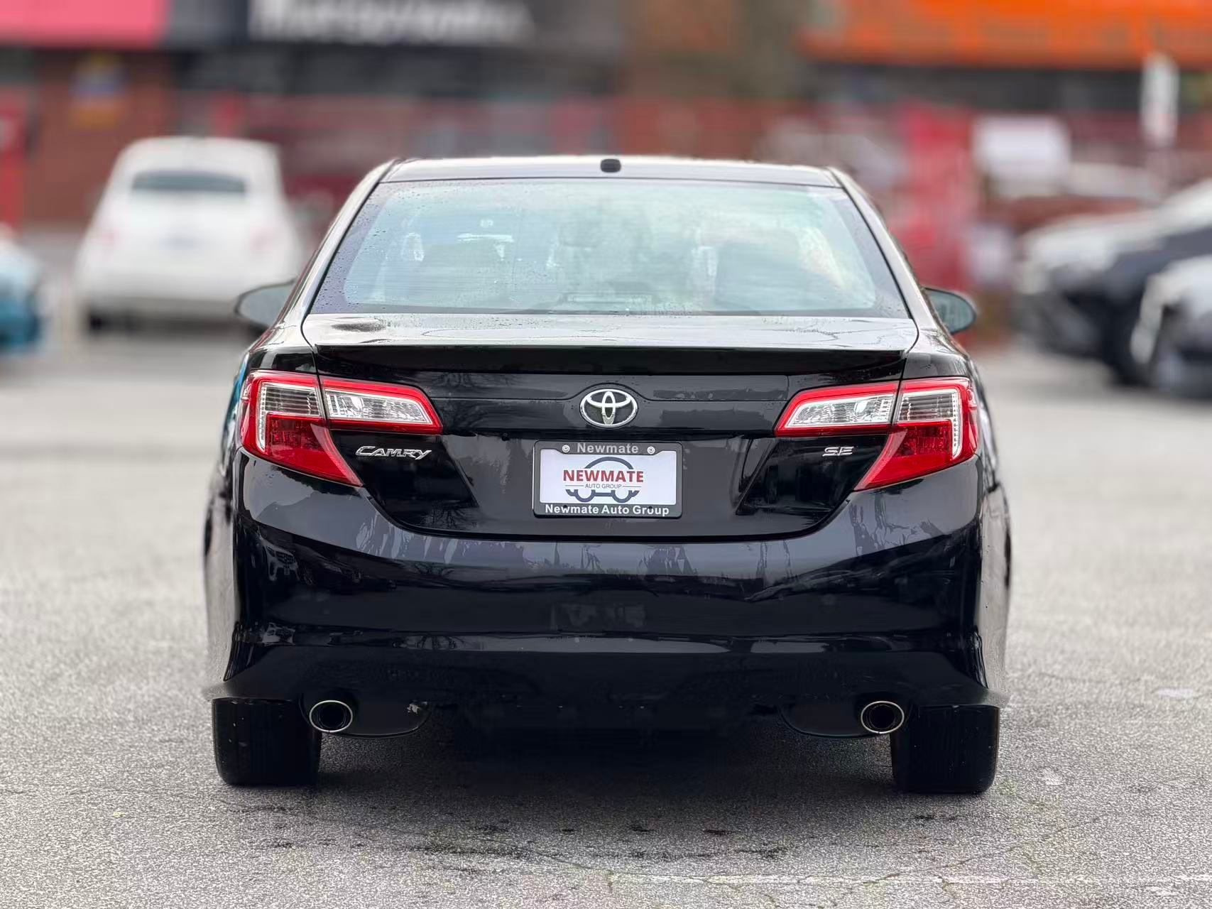 2014 Toyota Camry V6 SE. LOCAL BC VEHICLE., Vancouver, Cash