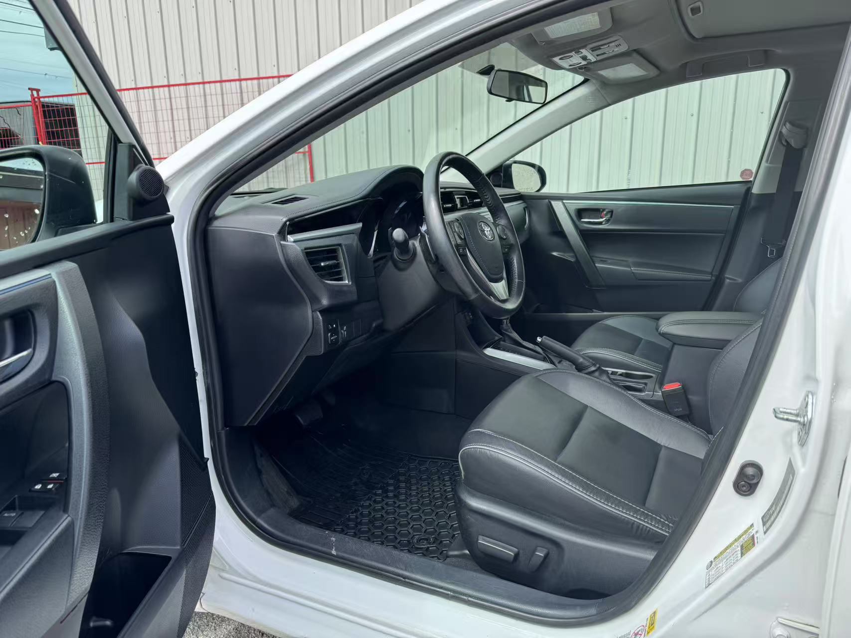 2014 Toyota Corolla 4dr Sdn S., Vancouver, Cash