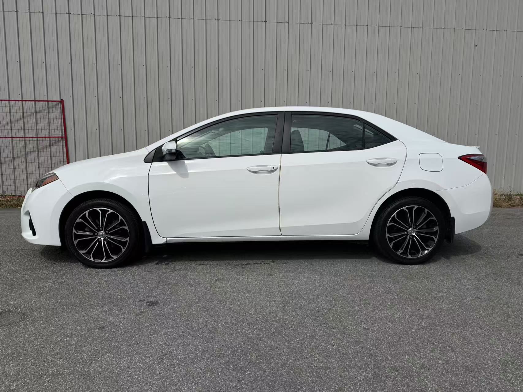 2014 Toyota Corolla 4dr Sdn S., Vancouver, Cash