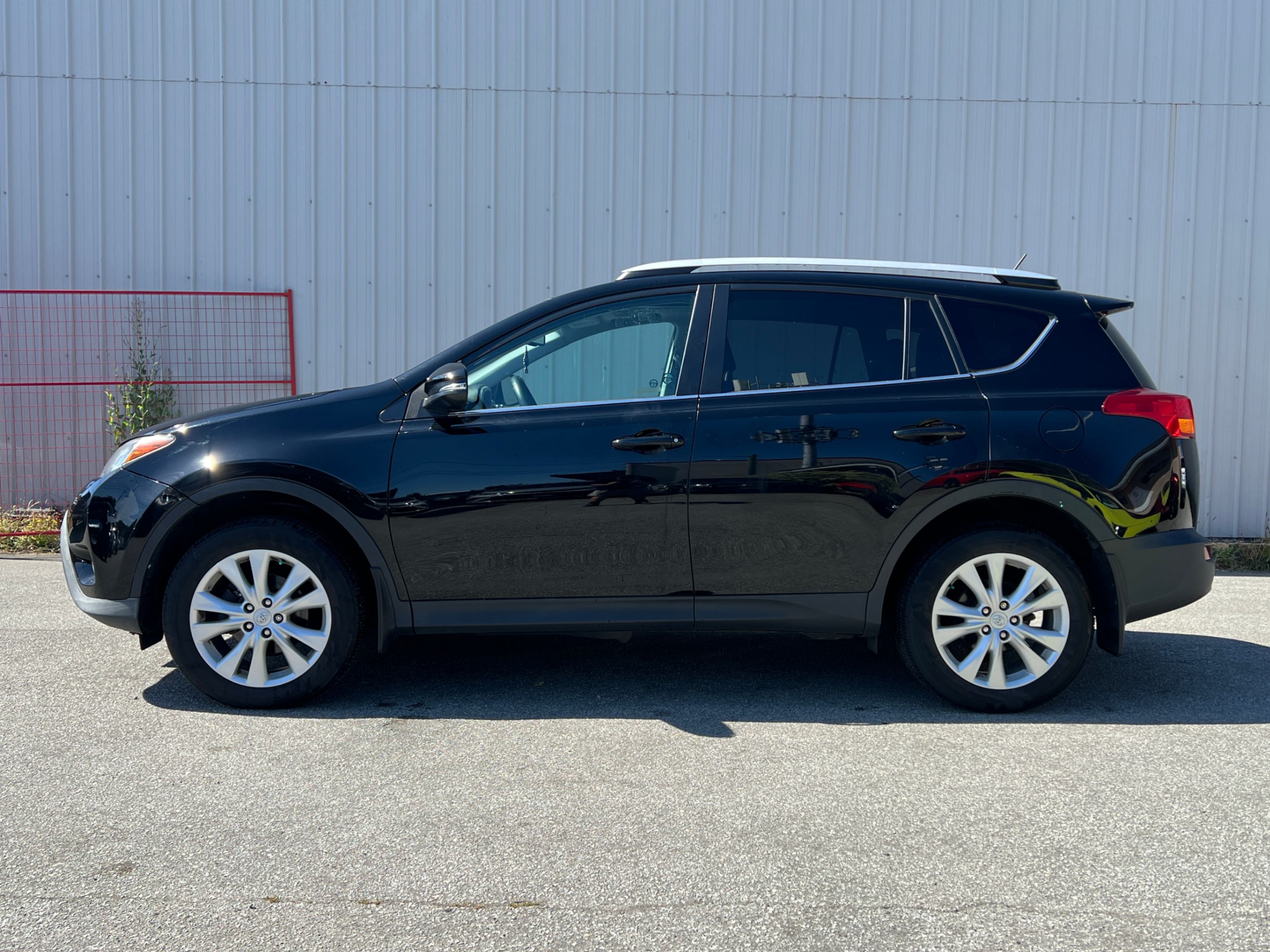 2014 Toyota RAV4 AWD 4dr Limited. FULL SERVICE RECORD., 温哥华, 全款车
