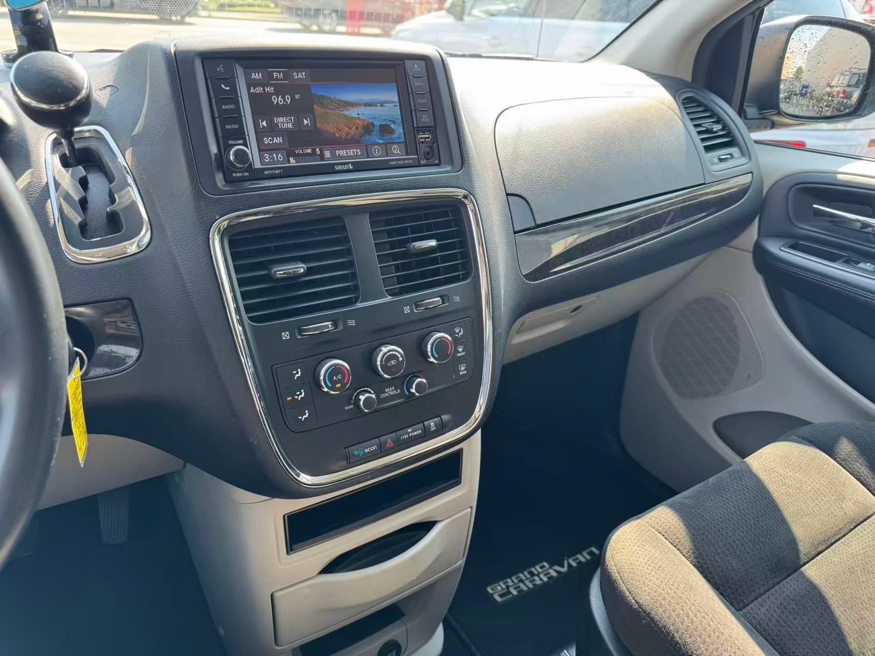2015 Dodge Grand Caravan 4dr Wgn SXT, Vancouver, Cash