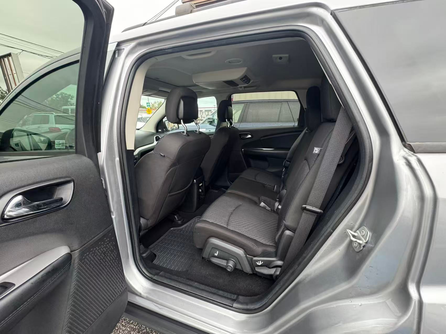 2015 Dodge Journey FWD 4dr SXT. LOCAL BC VEHICLE, Vancouver, Cash